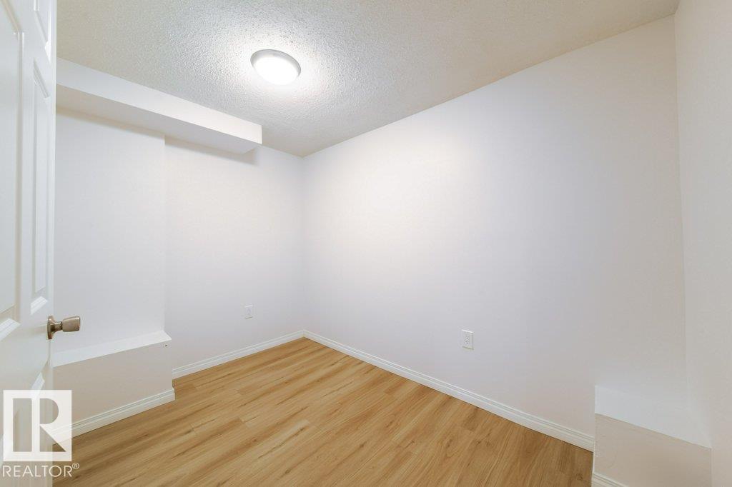 68 GREAT OAKS, Sherwood Park