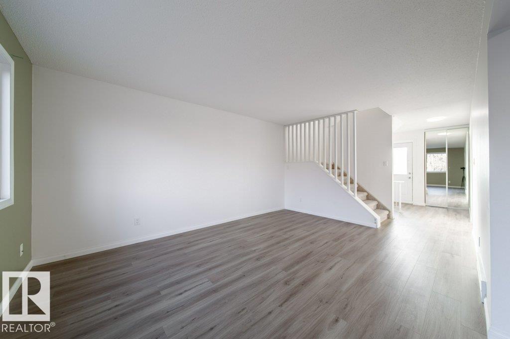 68 GREAT OAKS, Sherwood Park