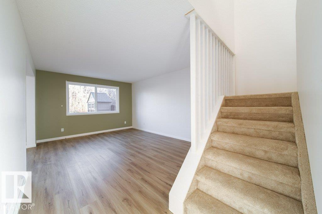 68 GREAT OAKS, Sherwood Park