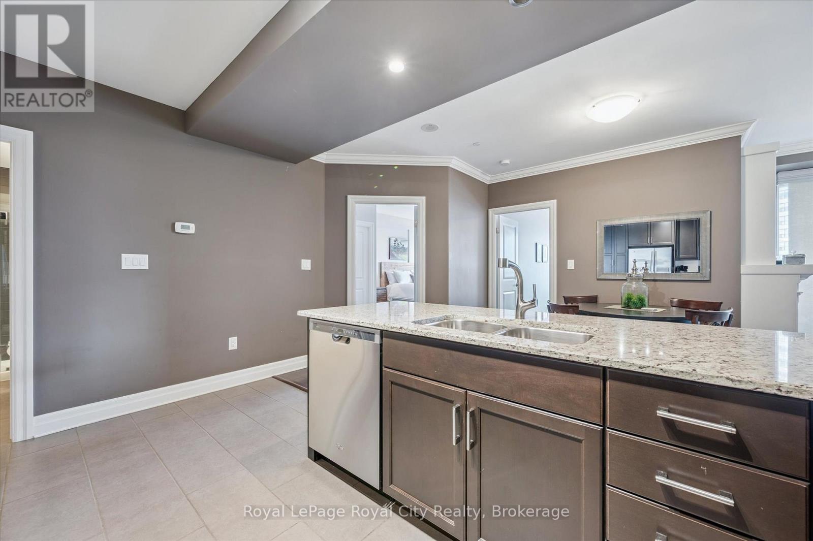 #606 160 MACDONELL STREET - 17
