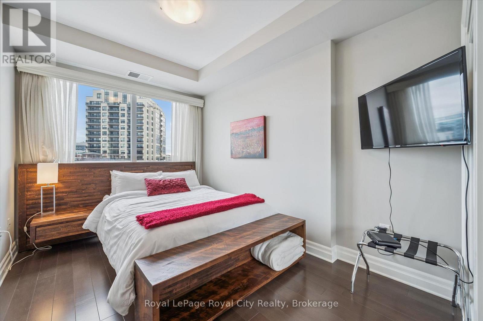 #606 160 MACDONELL STREET - 18
