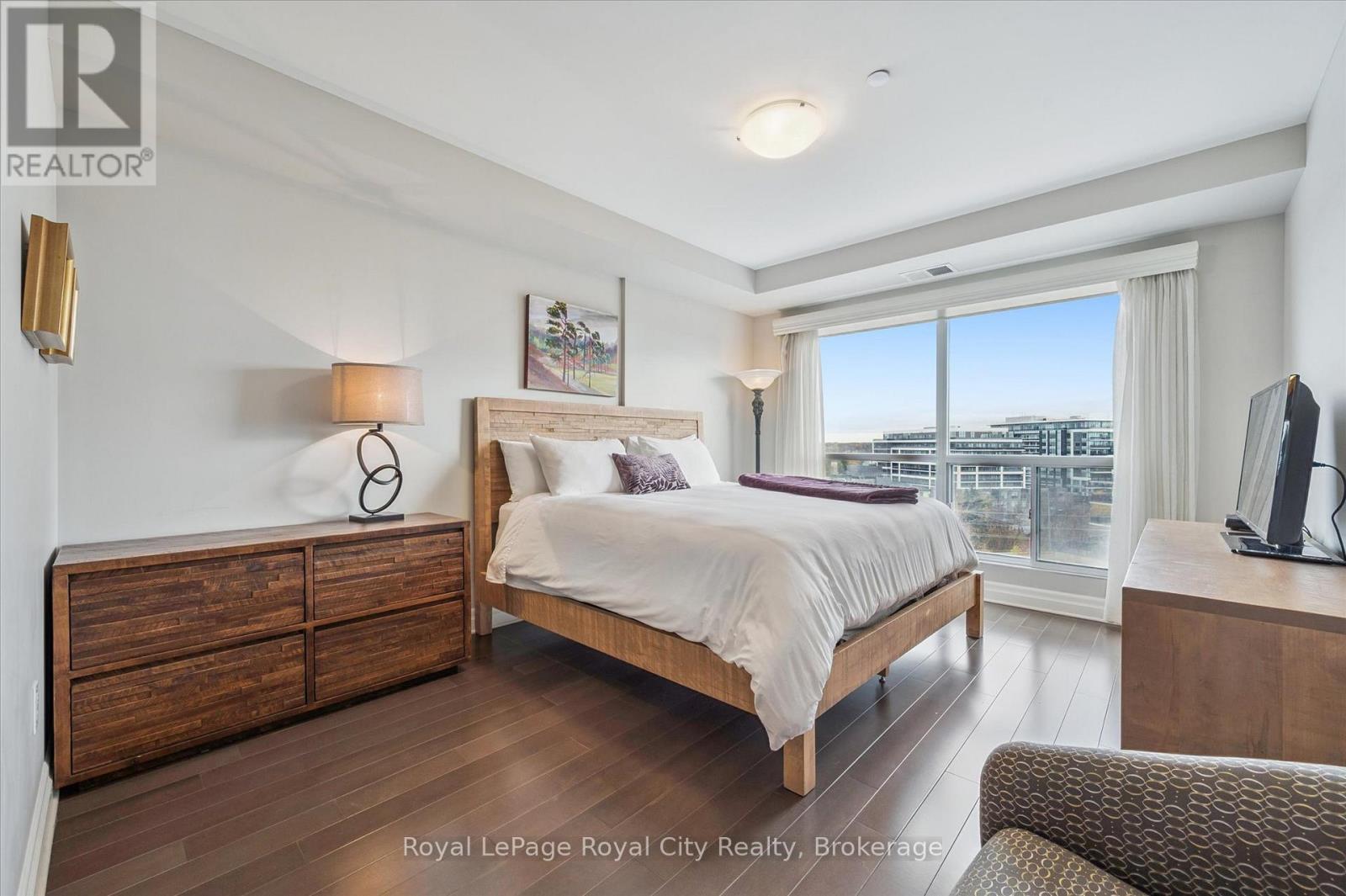 #606 160 MACDONELL STREET - 21