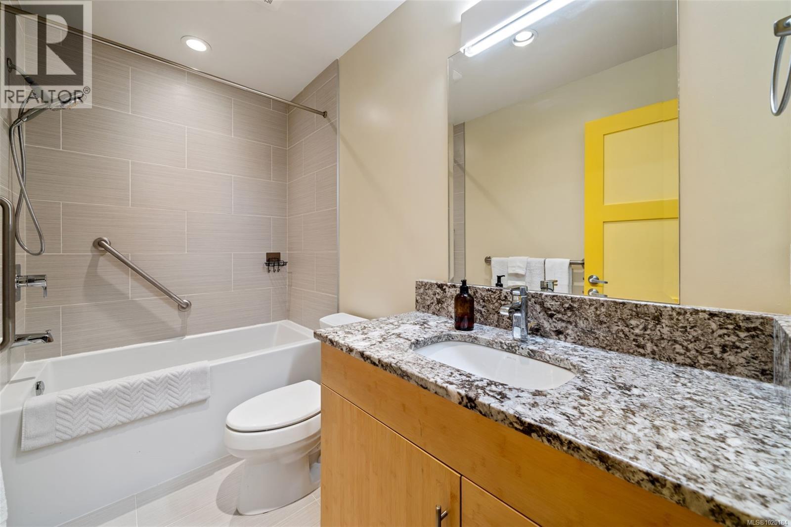 202 6591 Lincroft Rd, Sooke