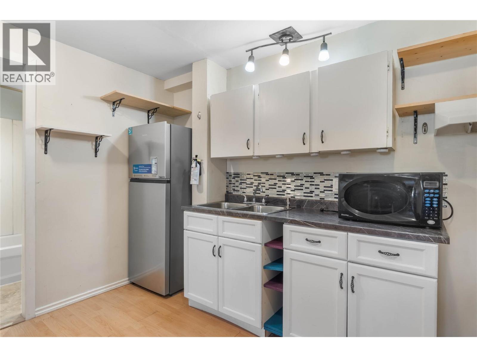 1605 SUMMIT Drive Unit# 64, Kamloops