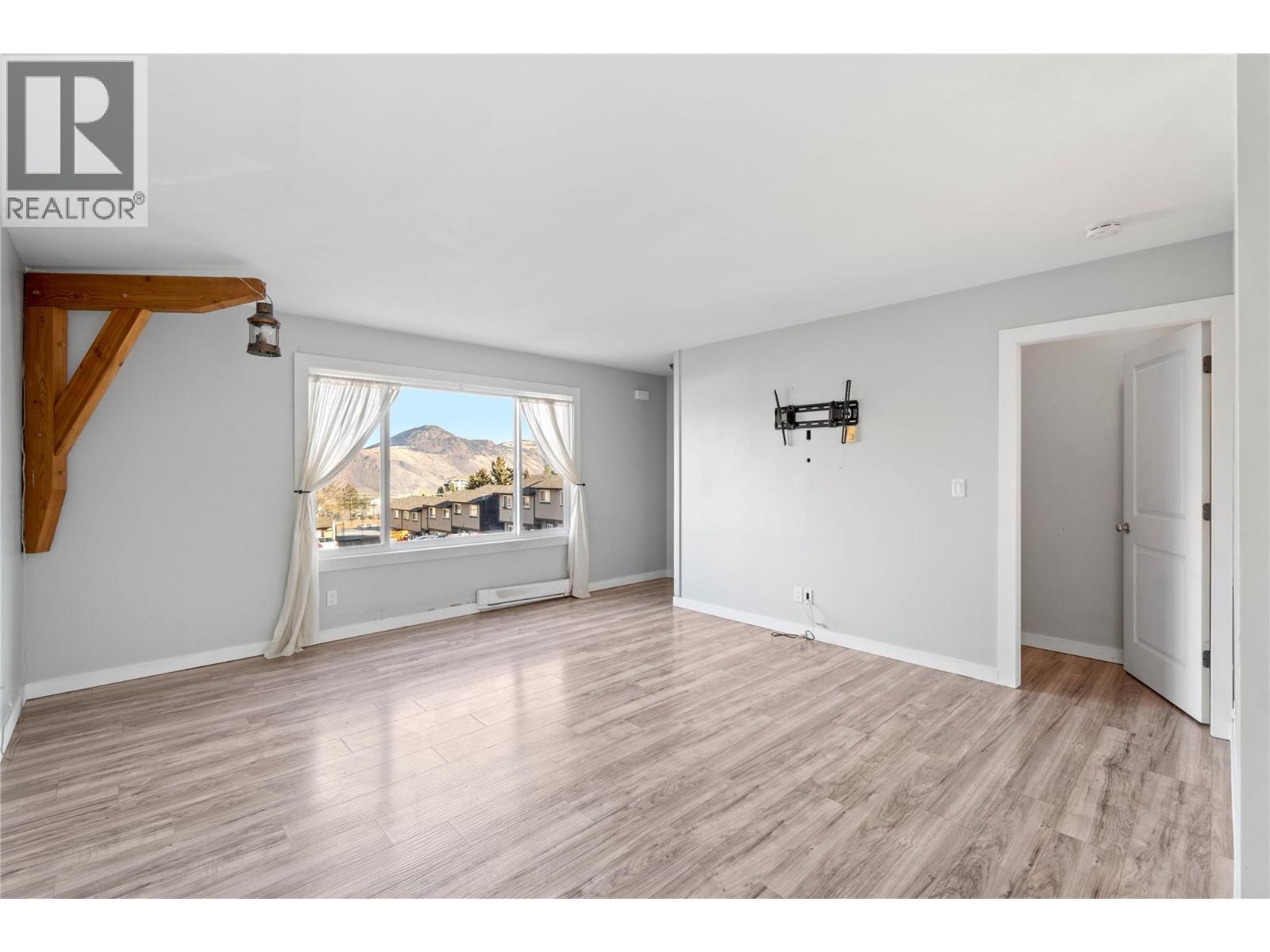 1605 SUMMIT Drive Unit# 64, Kamloops
