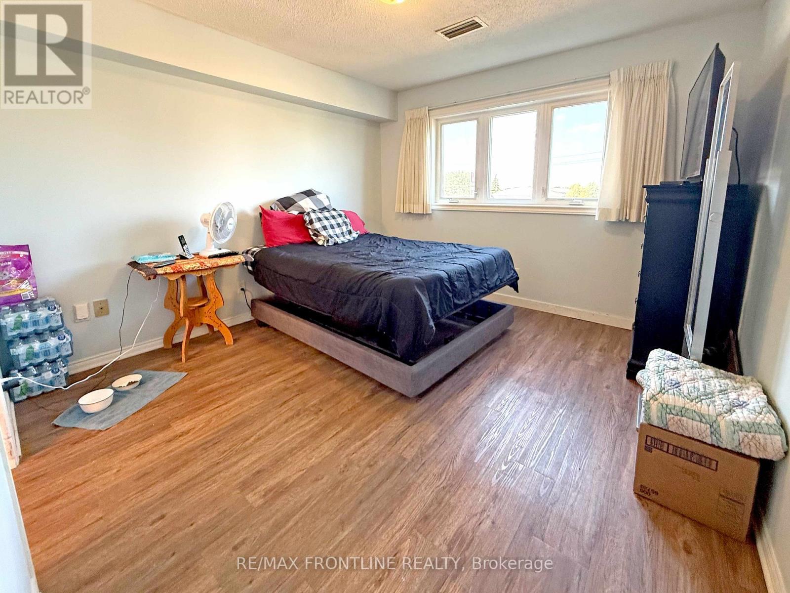 #UNIT #302 10 ARMSTRONG DRIVE - 8