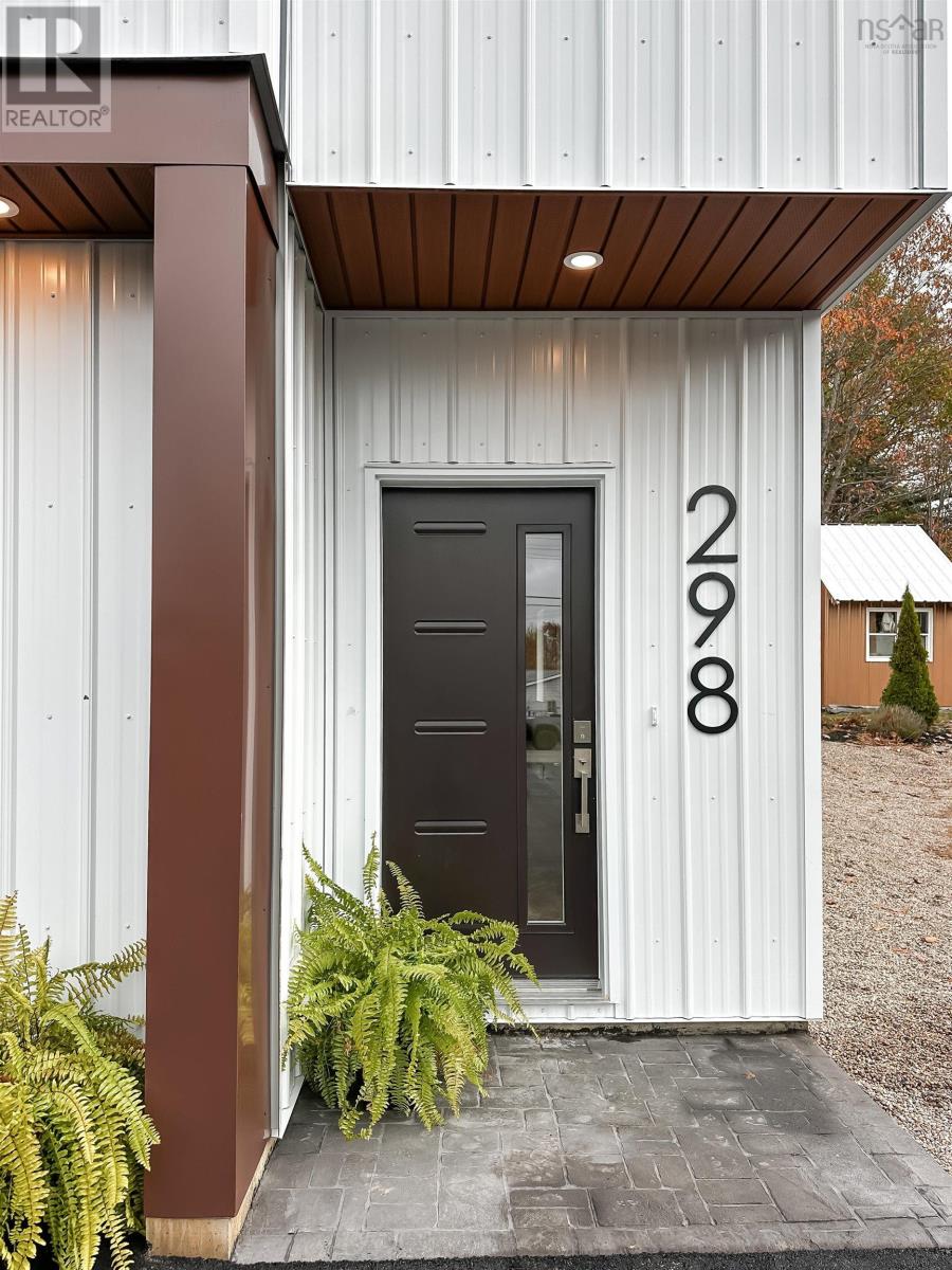 Property 3 of 43 of 298 Lamont Road