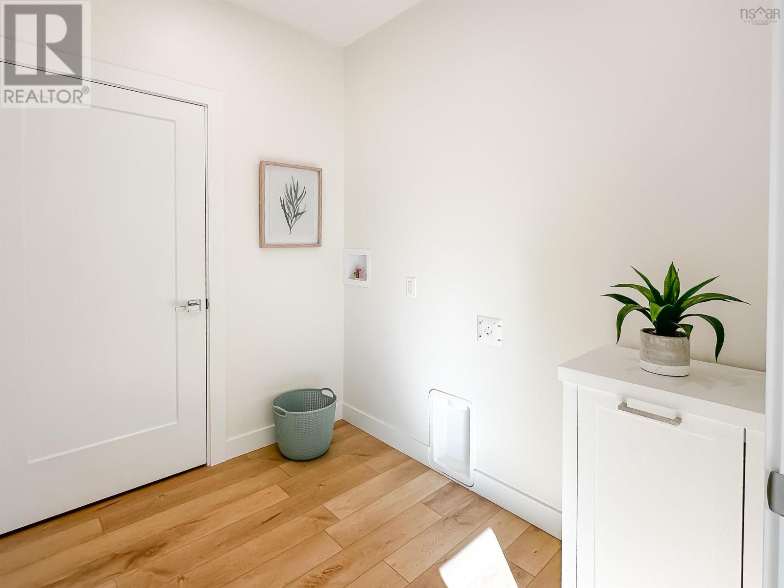 Property 38 of 43 of 298 Lamont Road