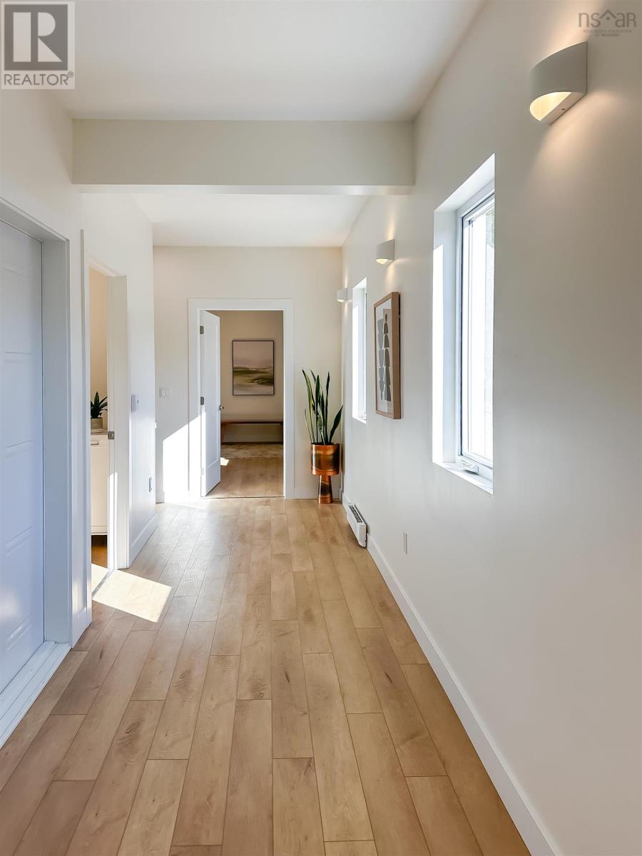 Property 6 of 43 of 298 Lamont Road