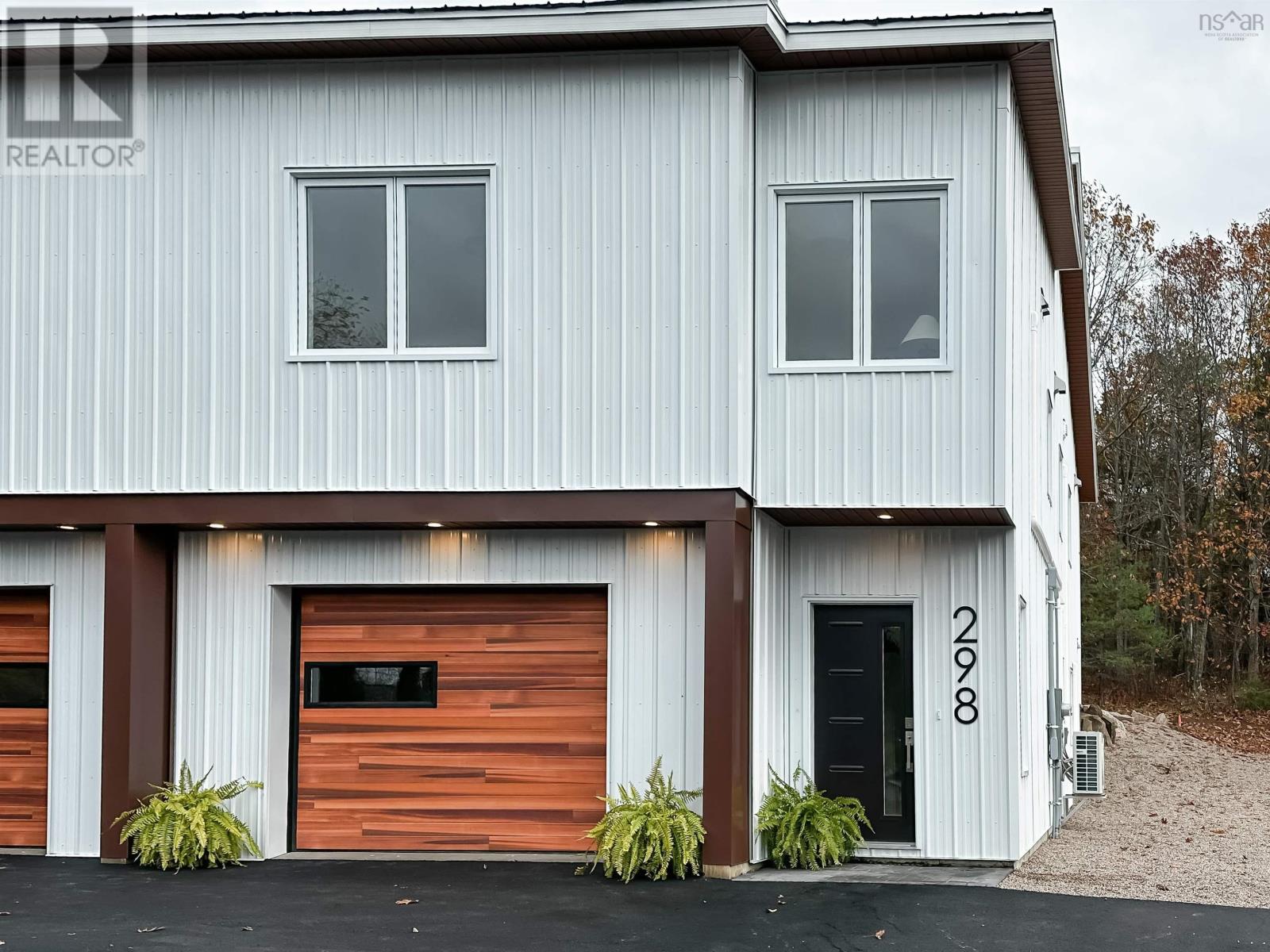 Property 2 of 43 of 298 Lamont Road