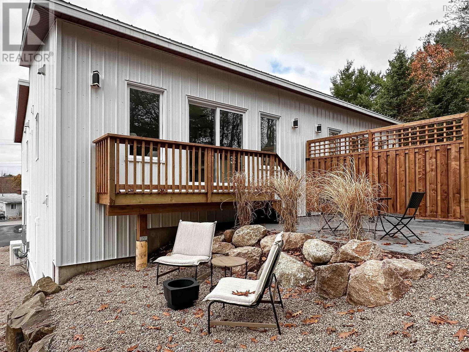 Property 39 of 43 of 298 Lamont Road