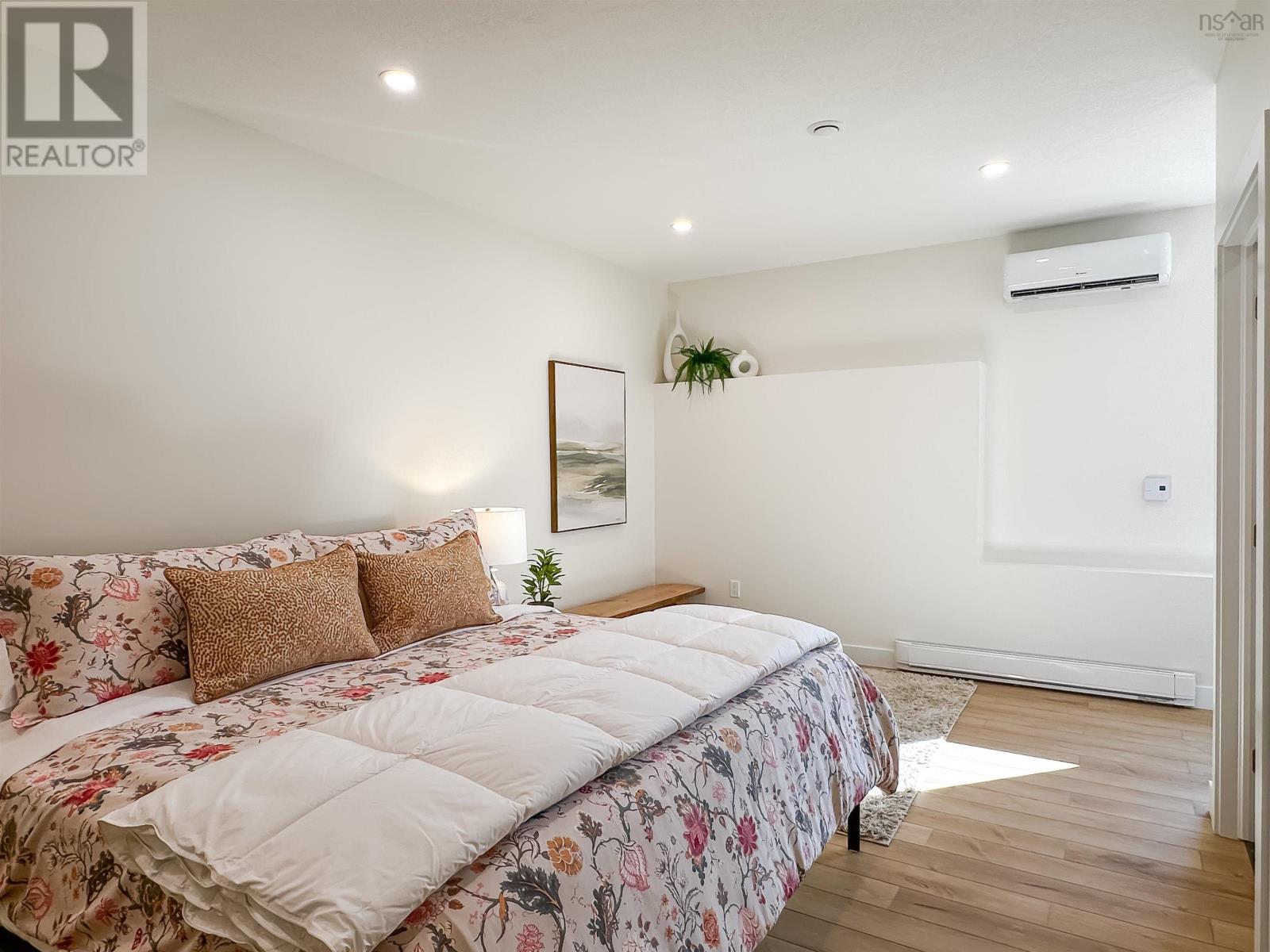 Property 11 of 40 of 300 Lamont Road