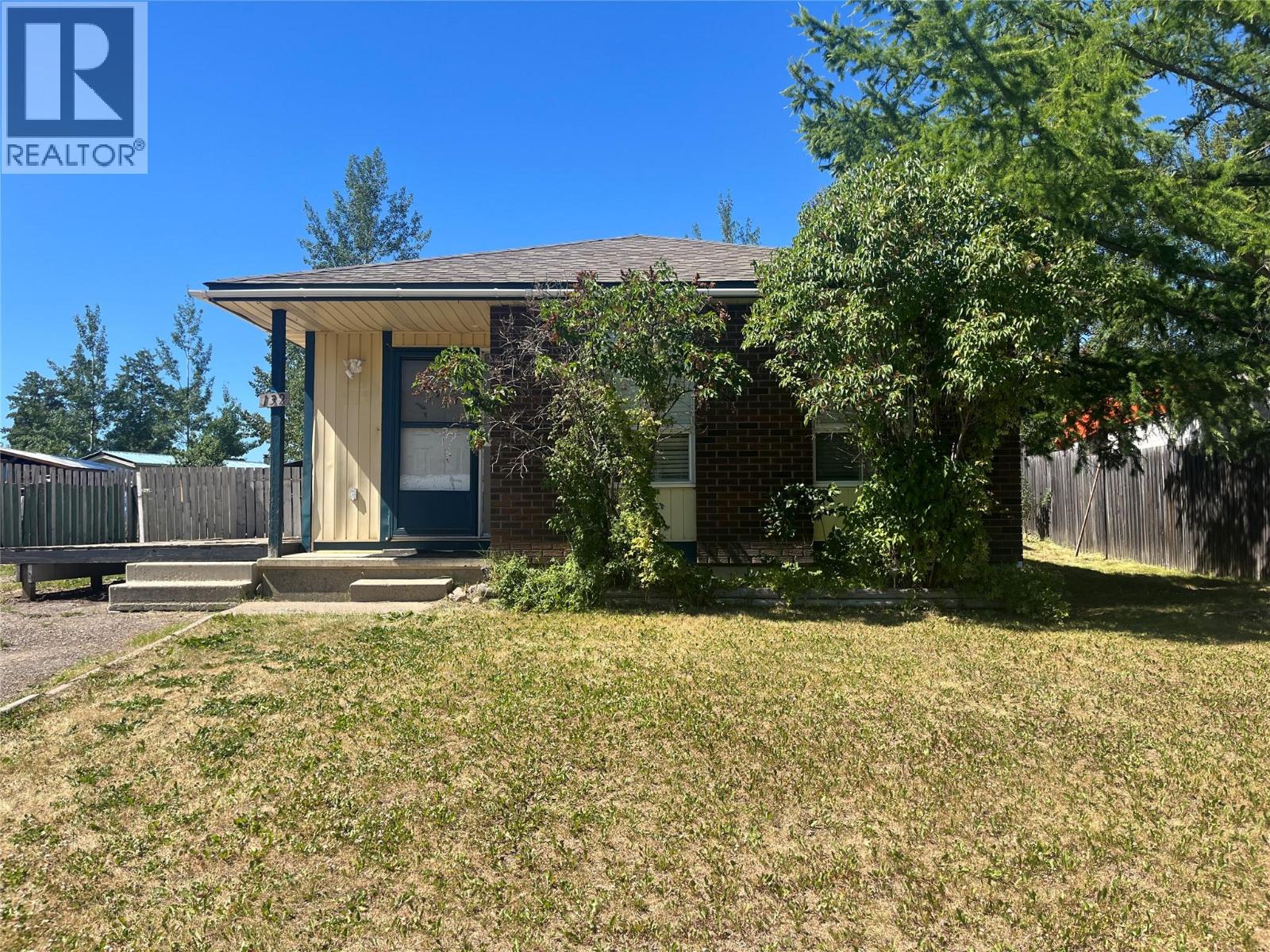 132 SPRUCE Avenue, Tumbler Ridge