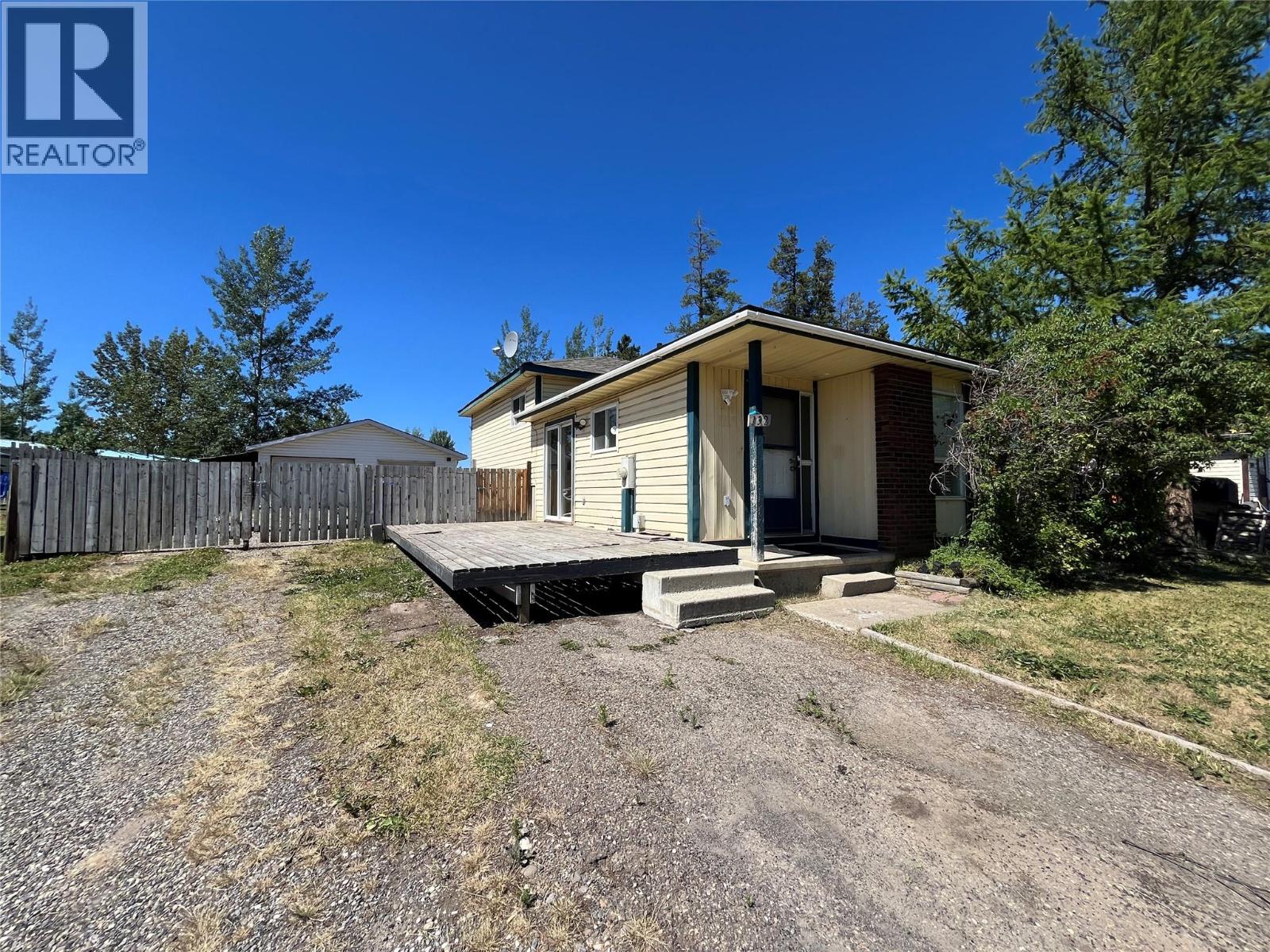 132 SPRUCE Avenue, Tumbler Ridge