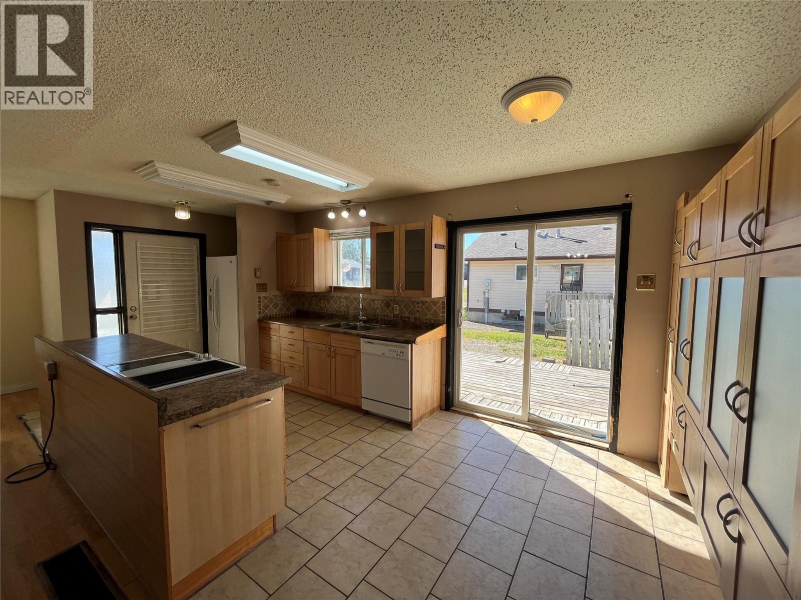 132 SPRUCE Avenue, Tumbler Ridge