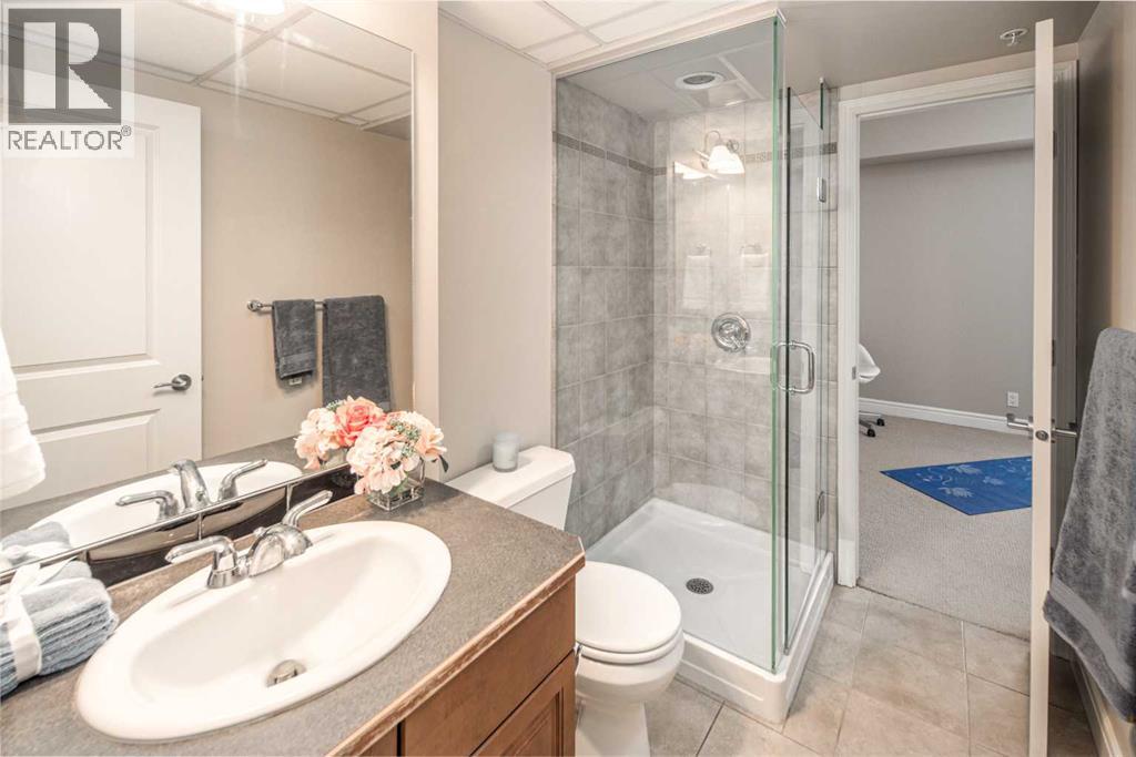 Single Family House for Sale in    Avenue SW Downtown Commercial Core Calgary 