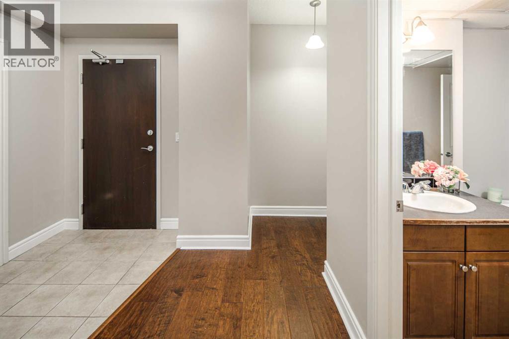 Single Family House for Sale in    Avenue SW Downtown Commercial Core Calgary 