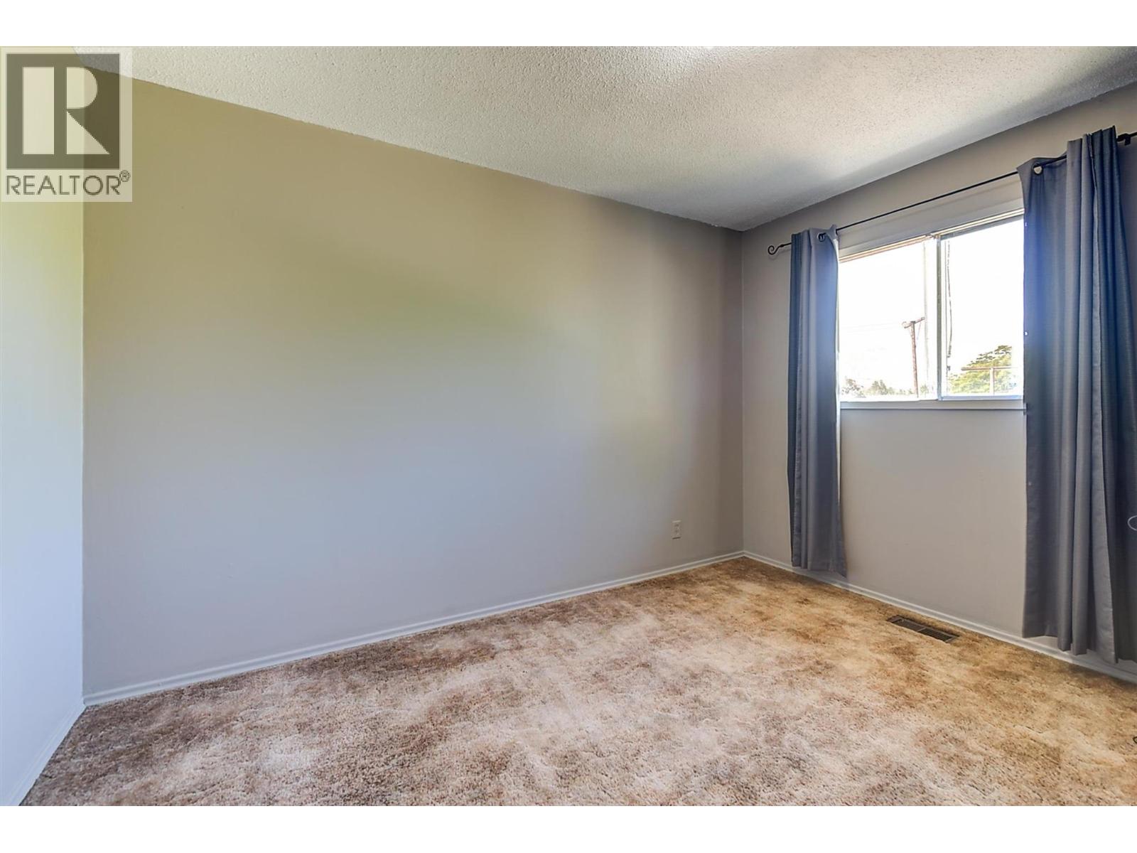  280 Dougall Road South, Kelowna