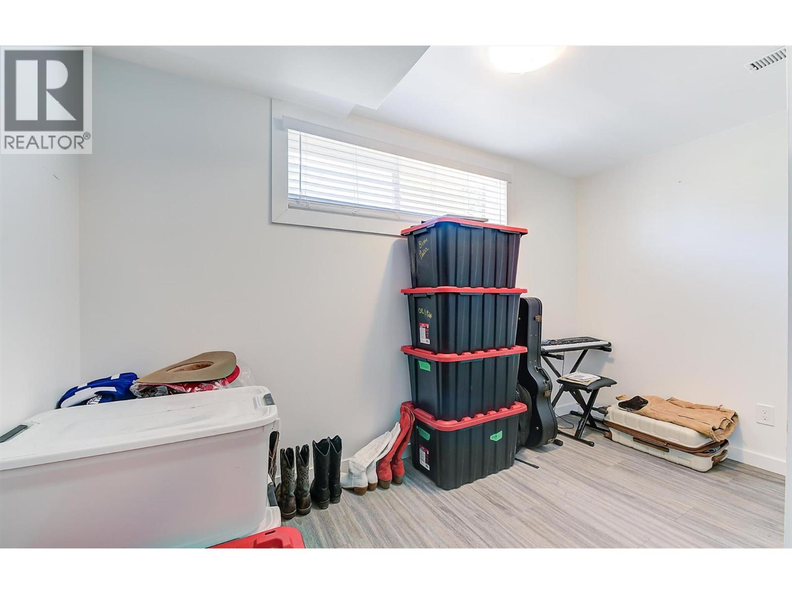  280 Dougall Road South, Kelowna