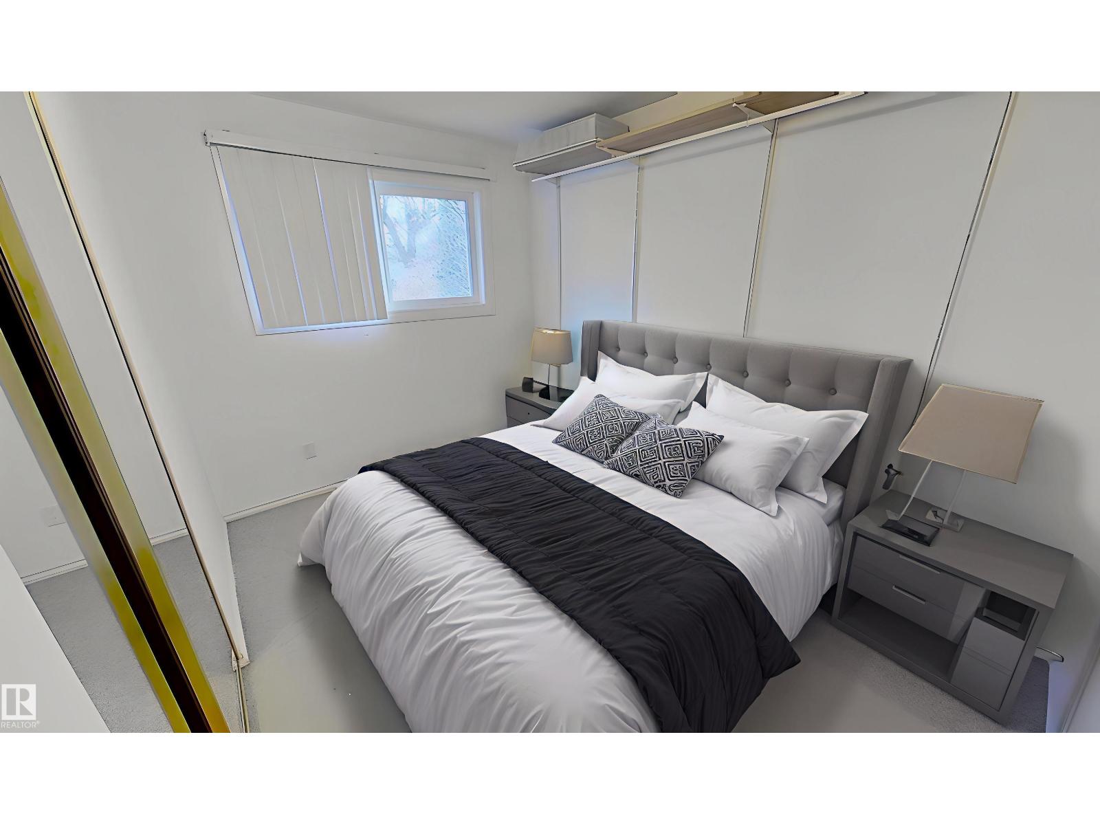 7004 93 AV NW, Edmonton