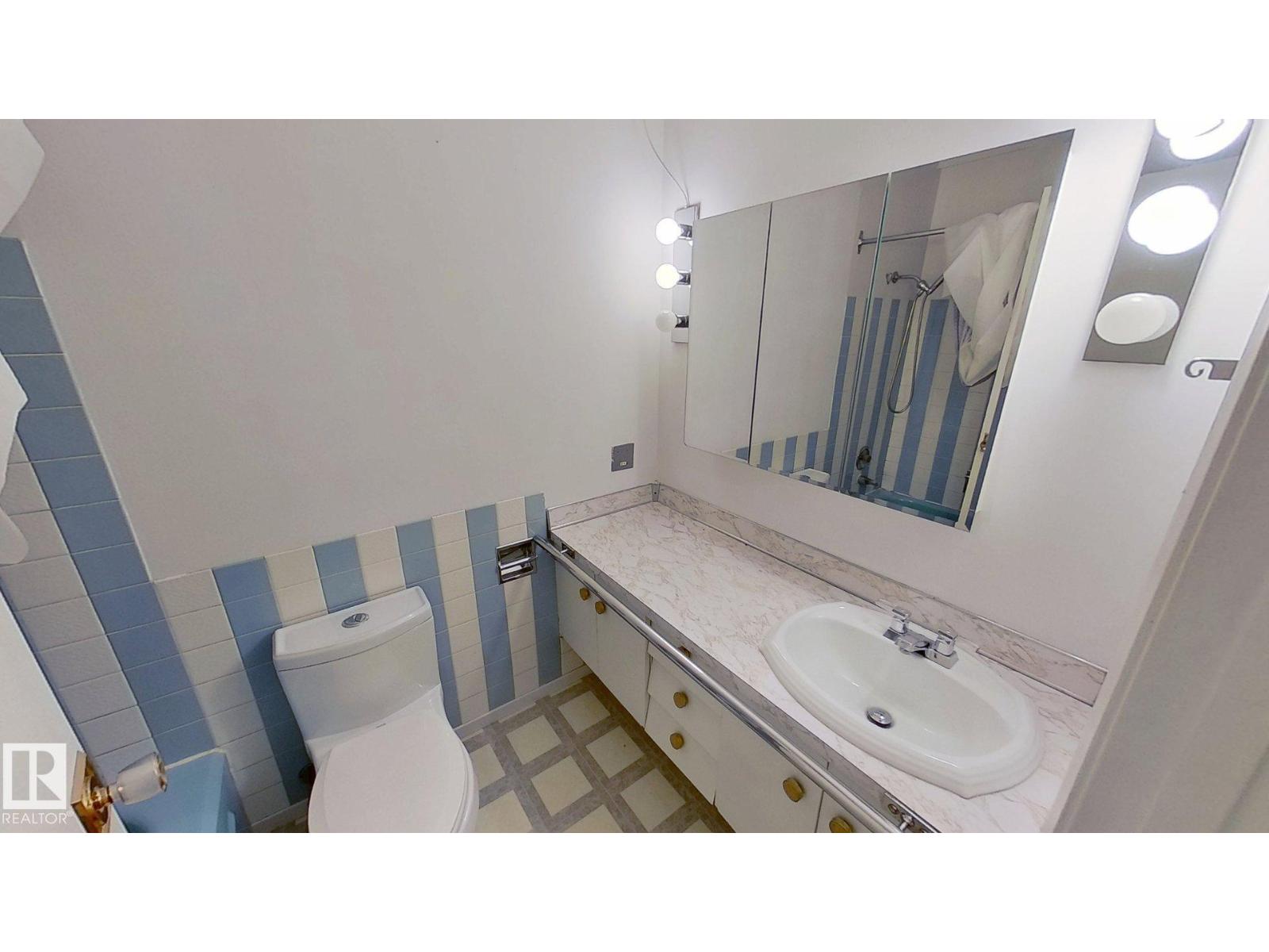 7004 93 AV NW, Edmonton