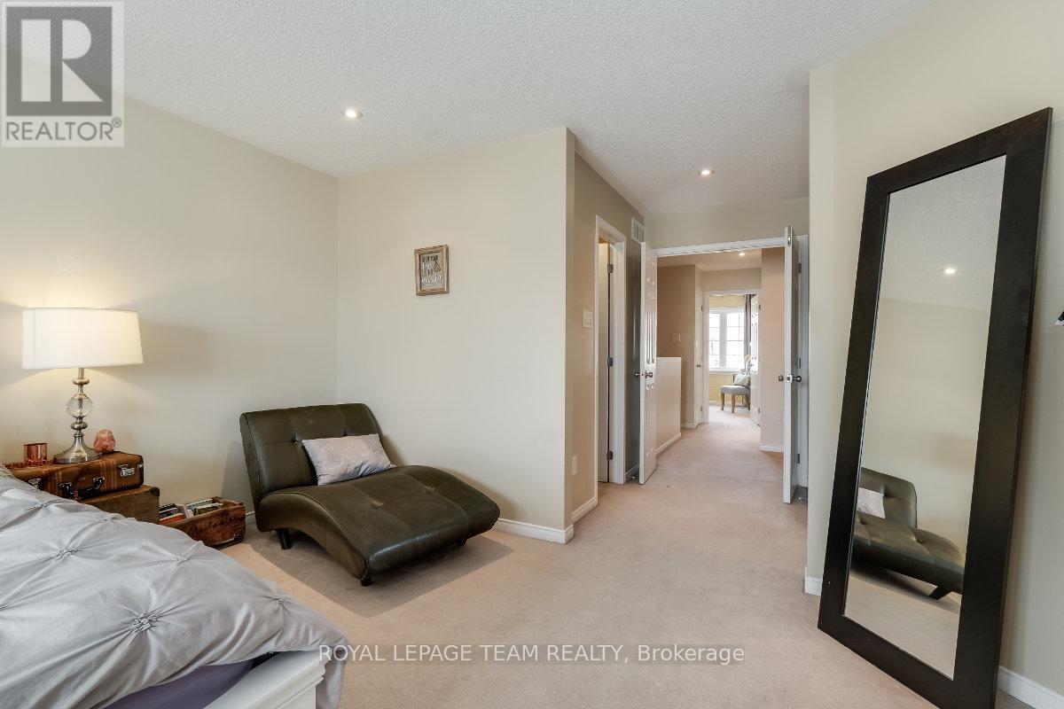 404 HEATHROW PRIVATE - 22