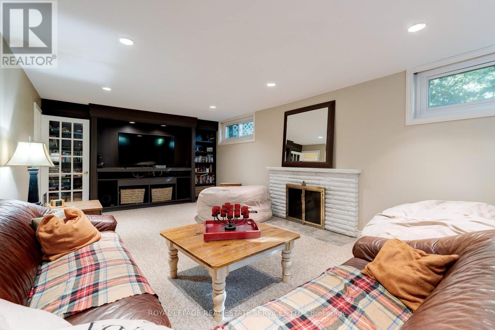 132 SPARLING COURT - 31