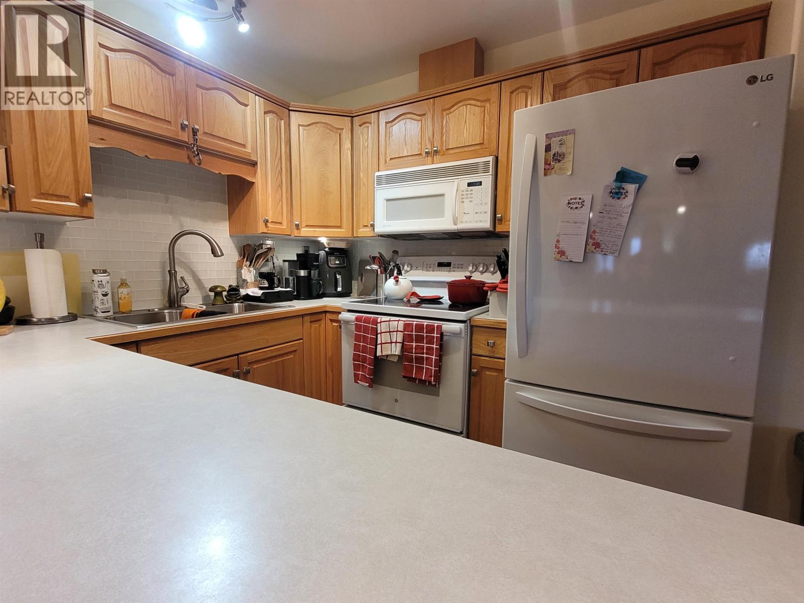 301 1693 6TH AVENUE, Prince George