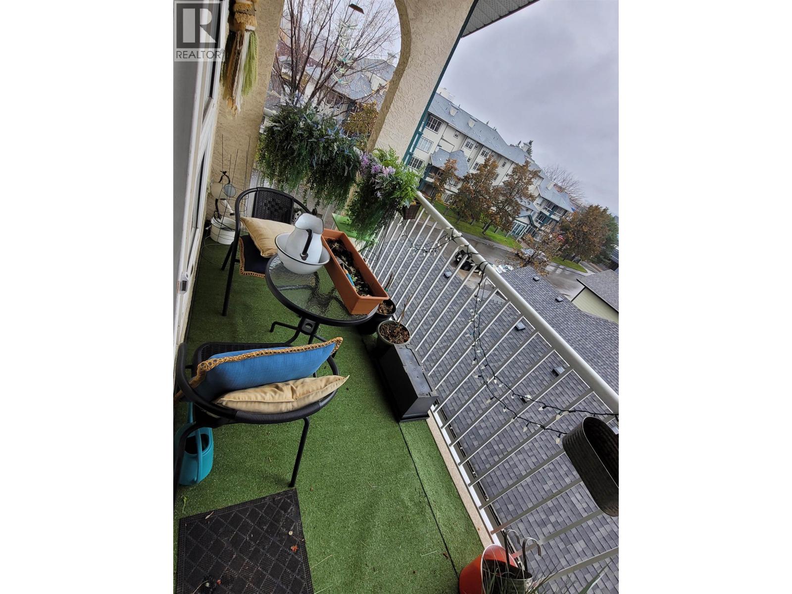 301 1693 6TH AVENUE, Prince George