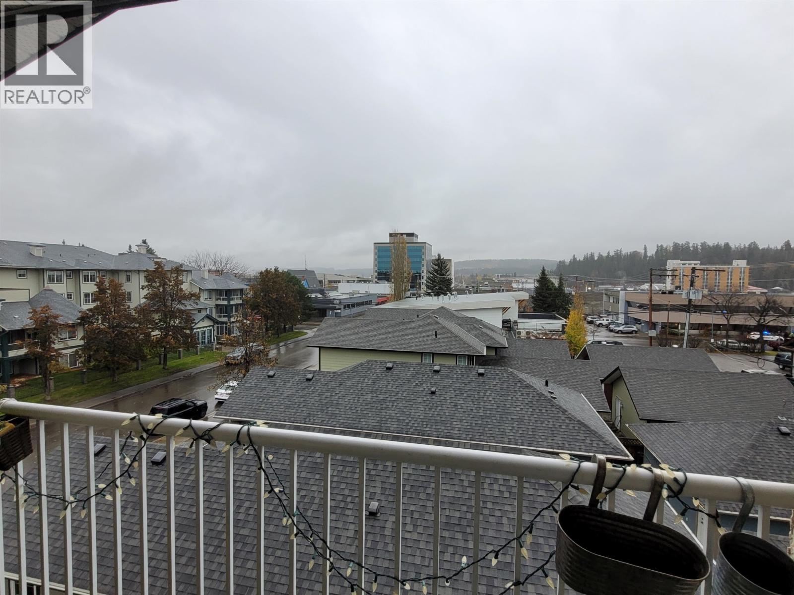 301 1693 6TH AVENUE, Prince George