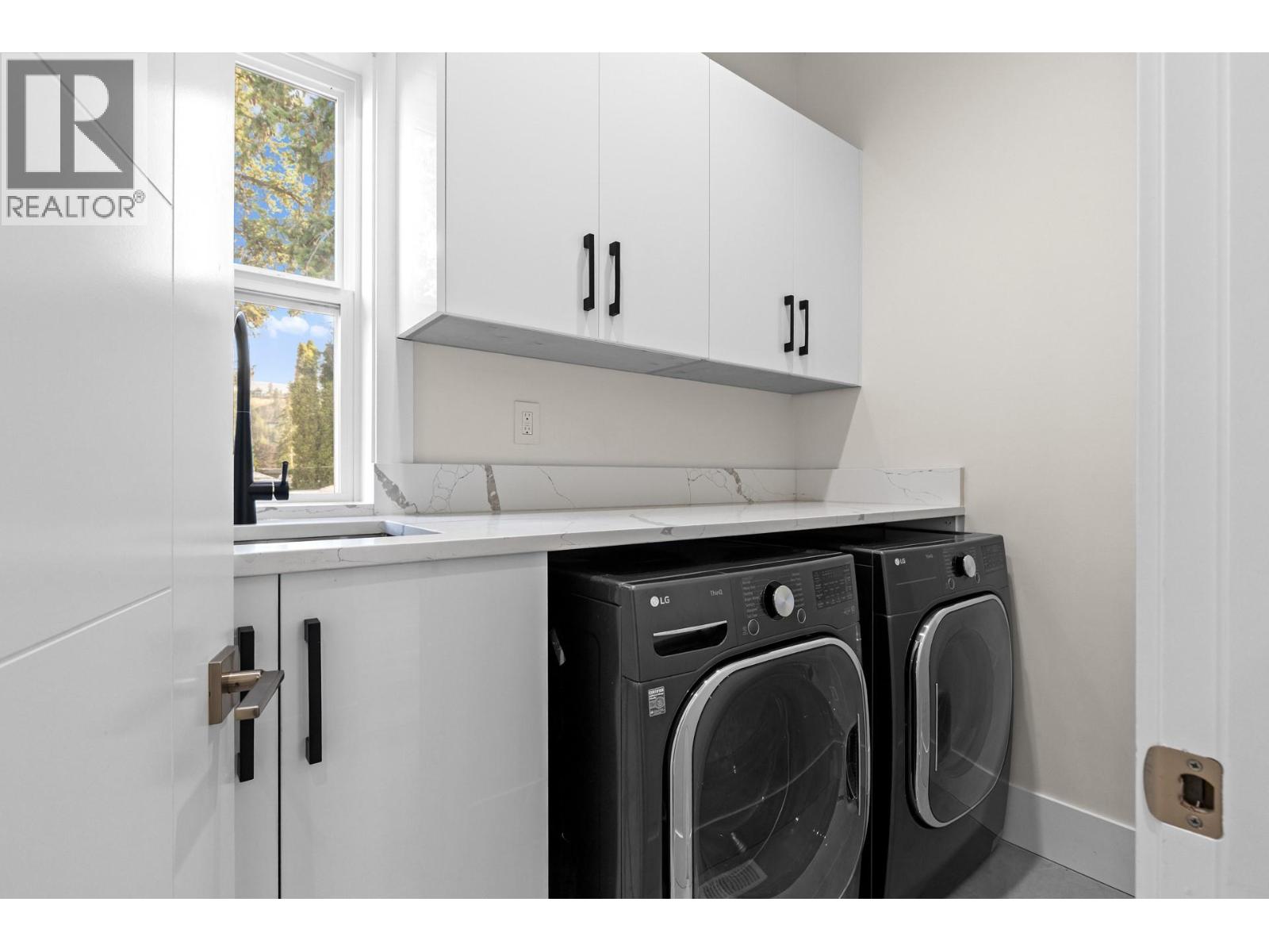 4630 Raymer Road - 27