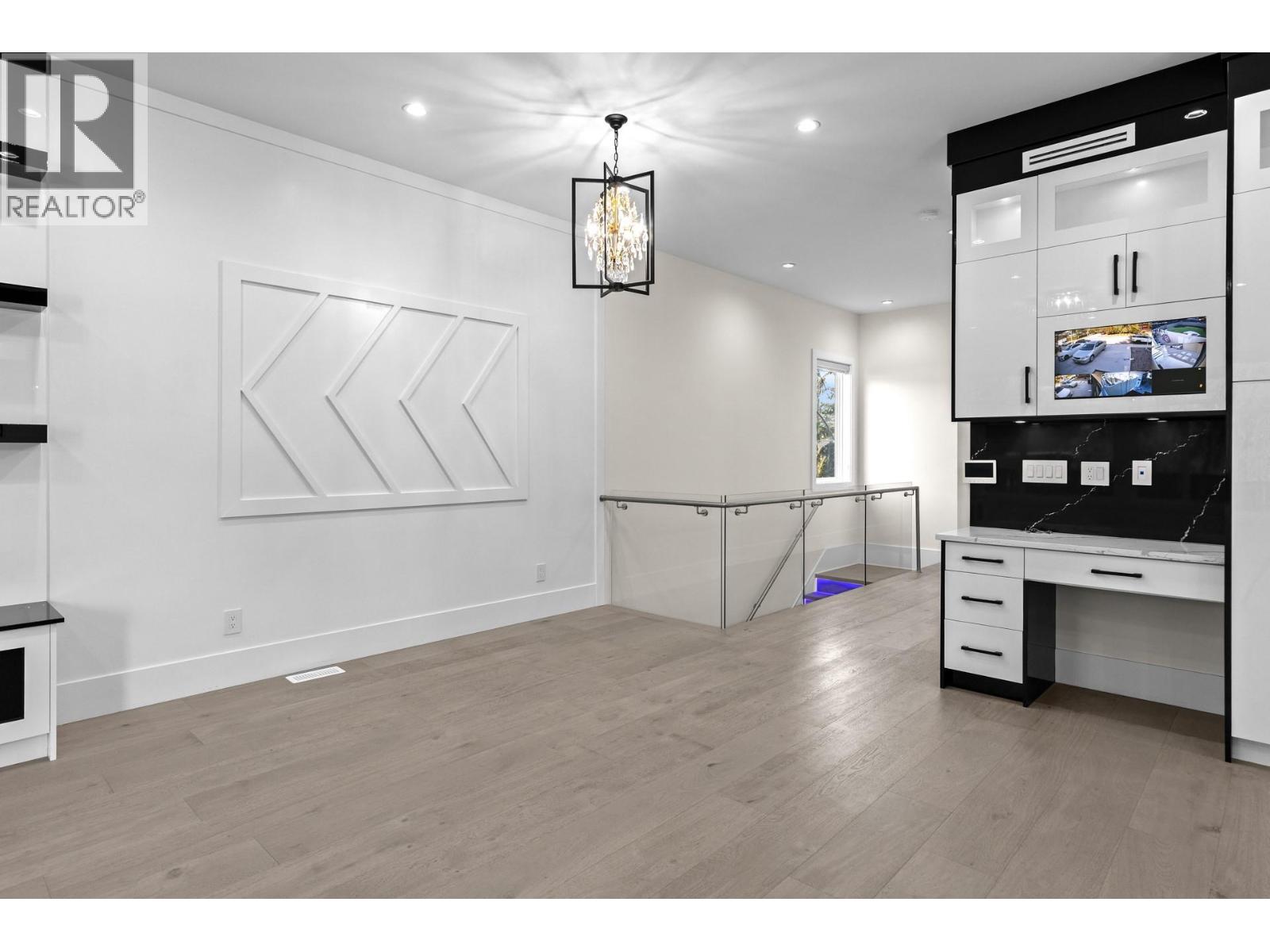 4630 Raymer Road - 7