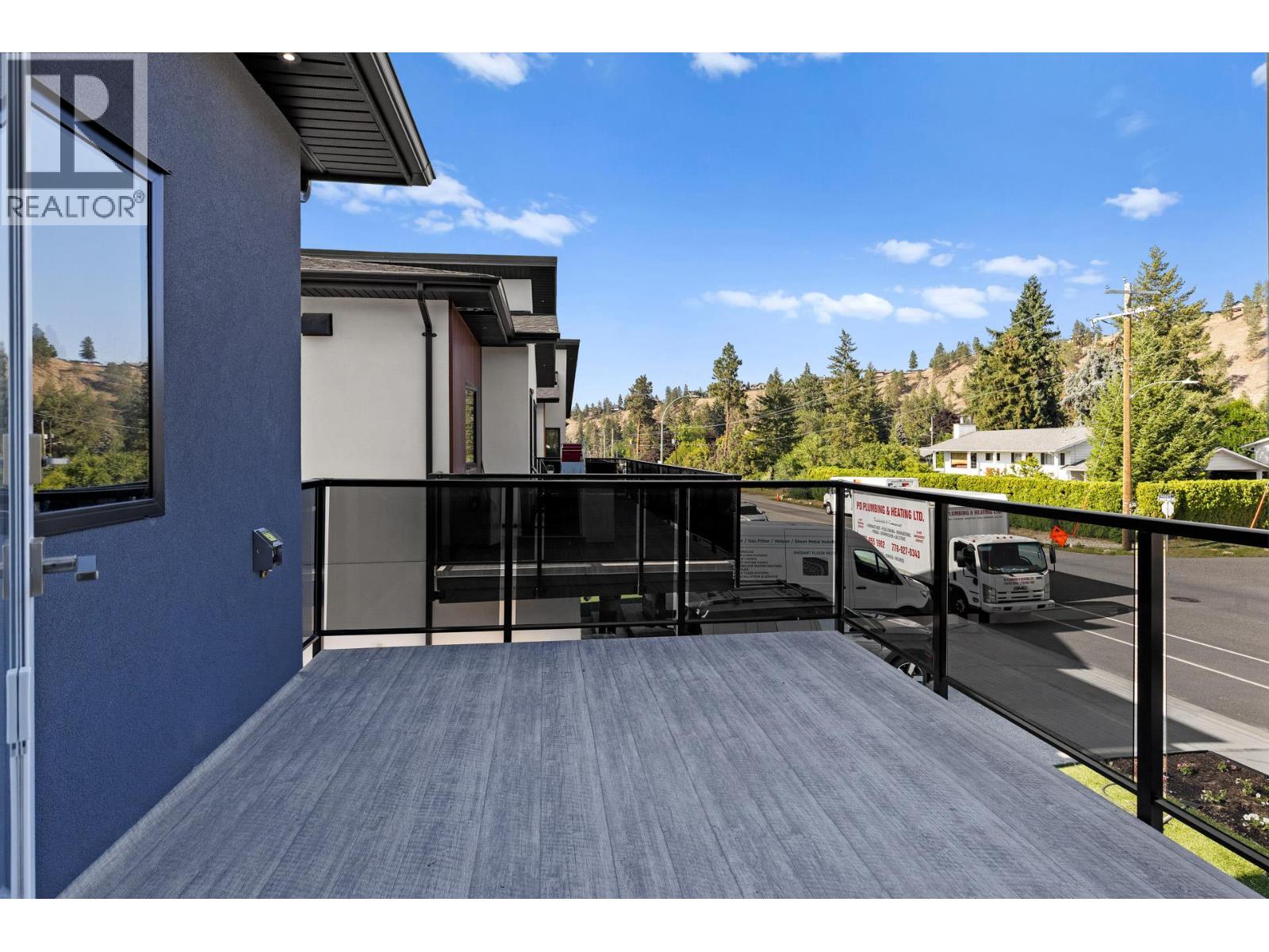 4630 Raymer Road - 19