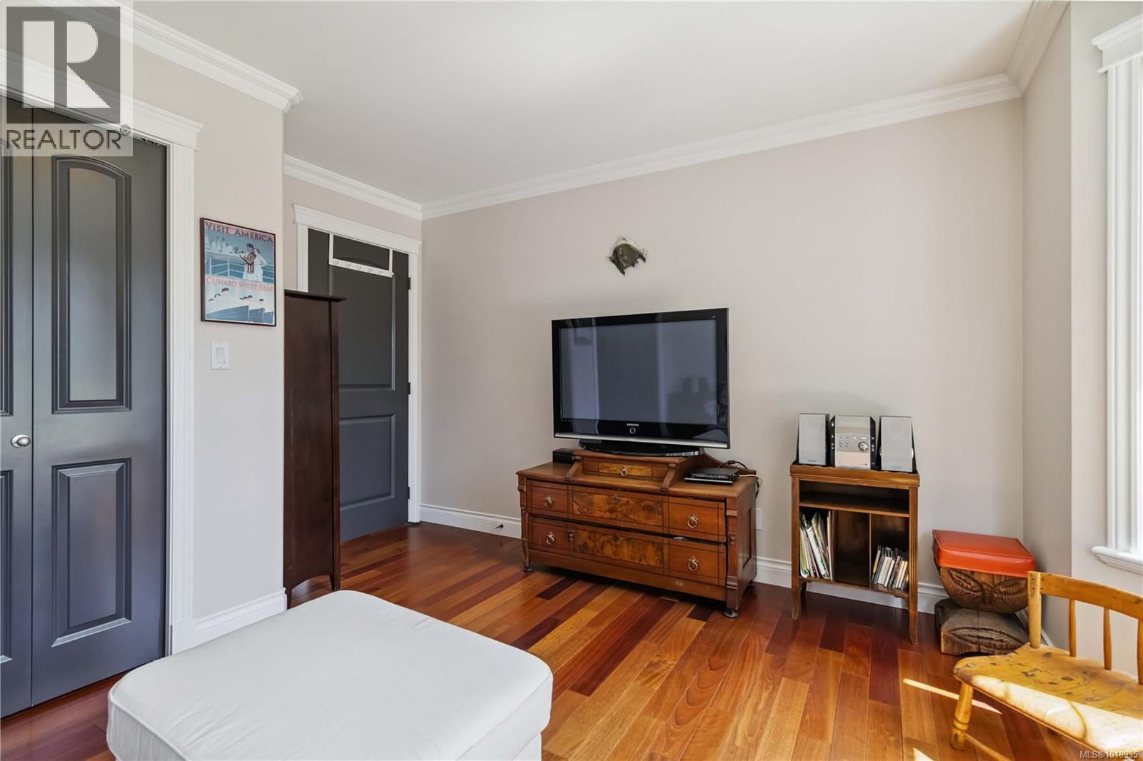  1702 De Sousa Place, Saanich