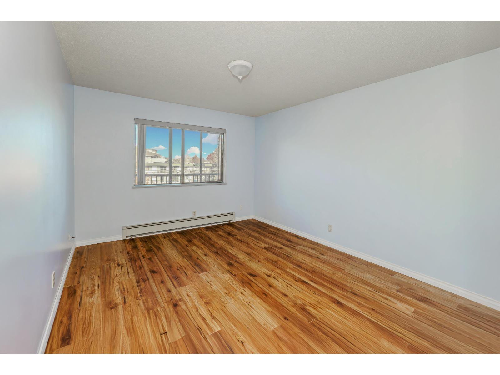 306 20460 54 AVENUE, Langley