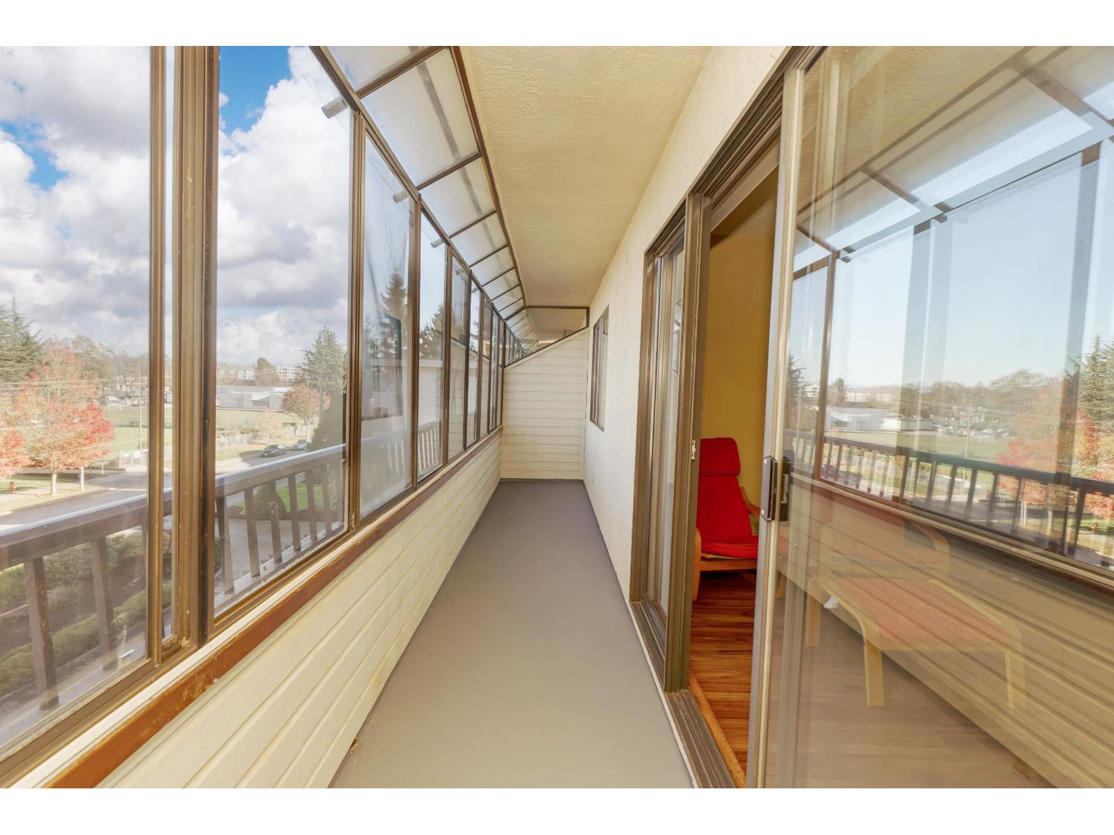 306 20460 54 AVENUE, Langley