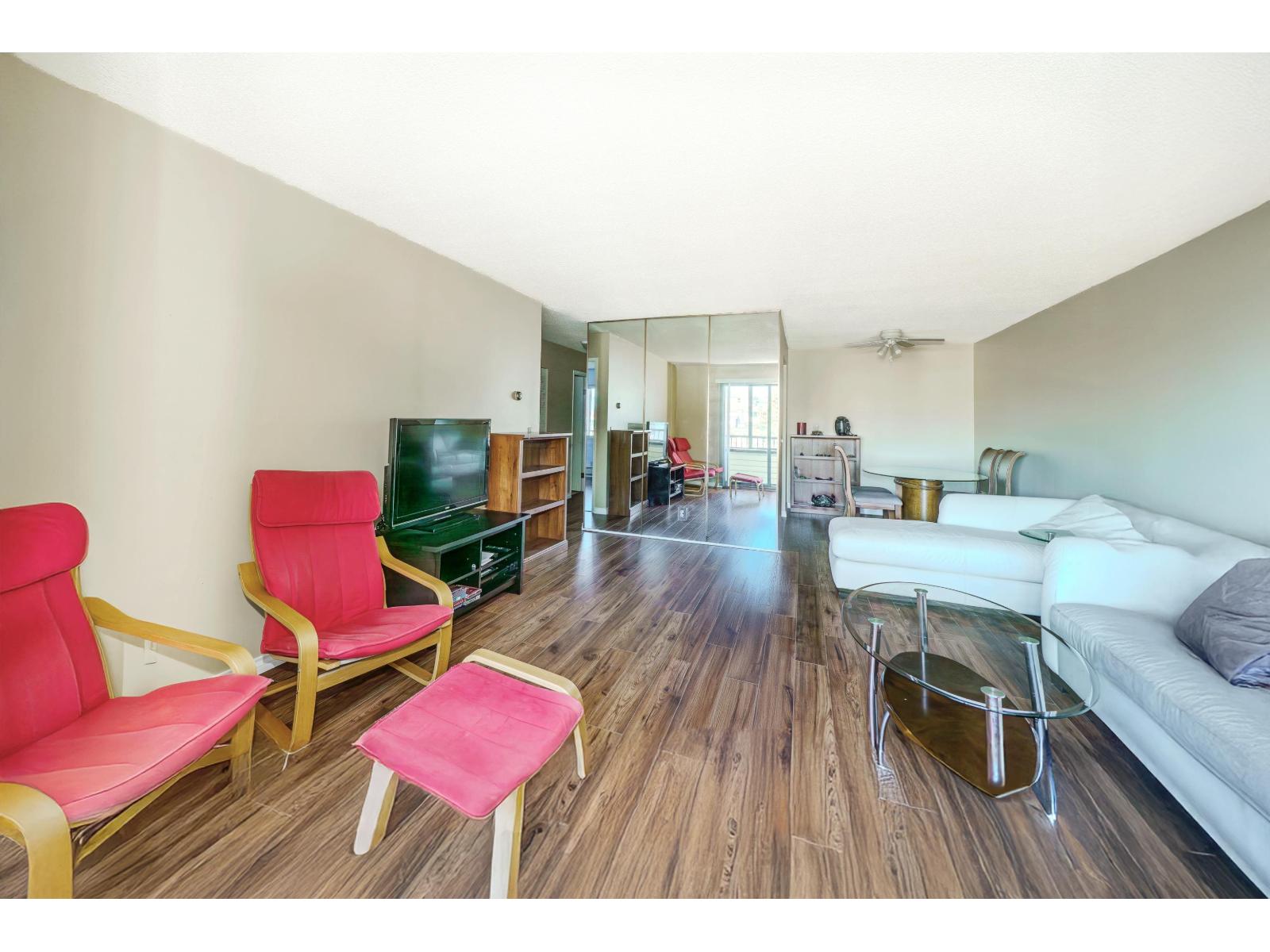 306 20460 54 AVENUE, Langley