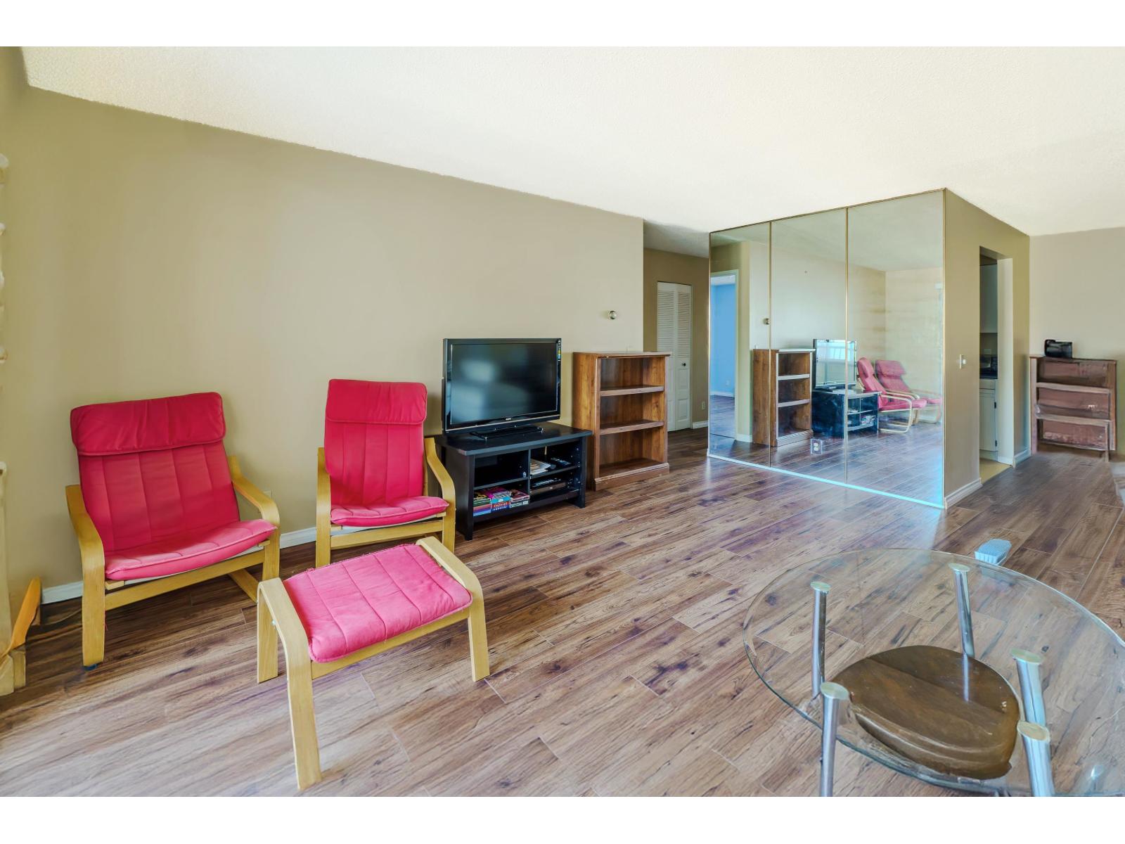 306 20460 54 AVENUE, Langley