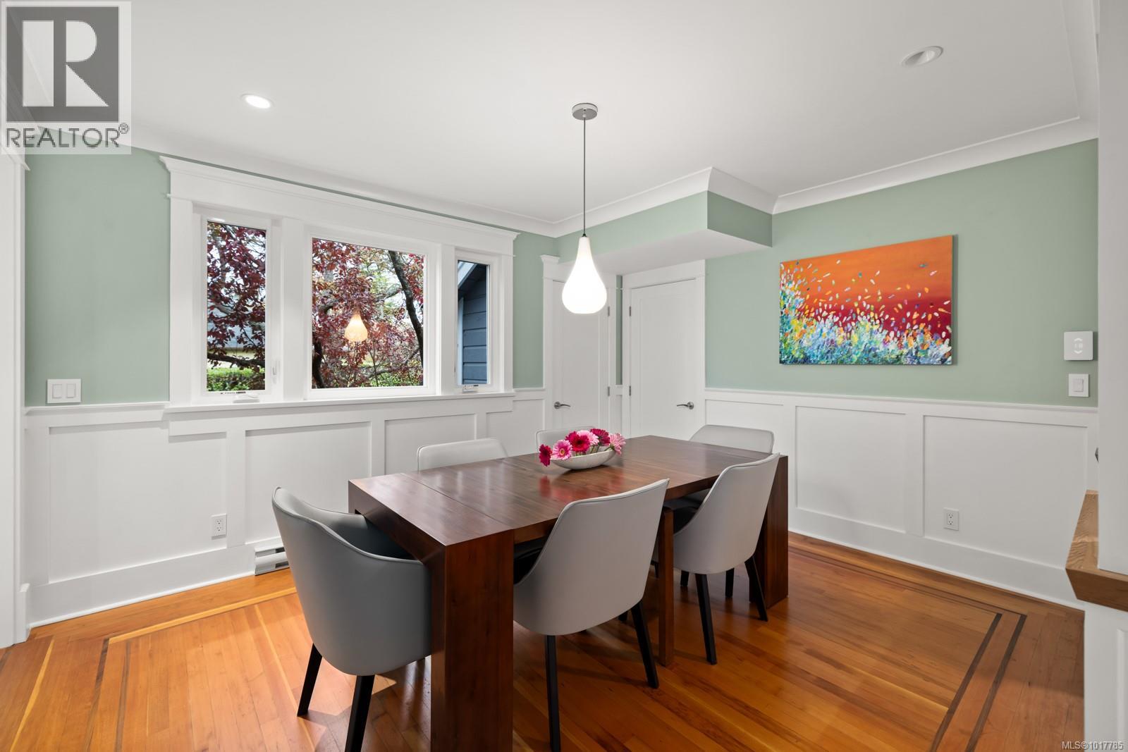 404 Constance Ave, Esquimalt