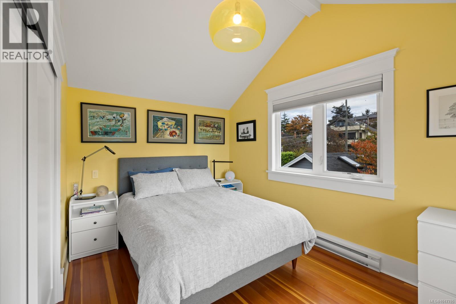 404 Constance Ave, Esquimalt