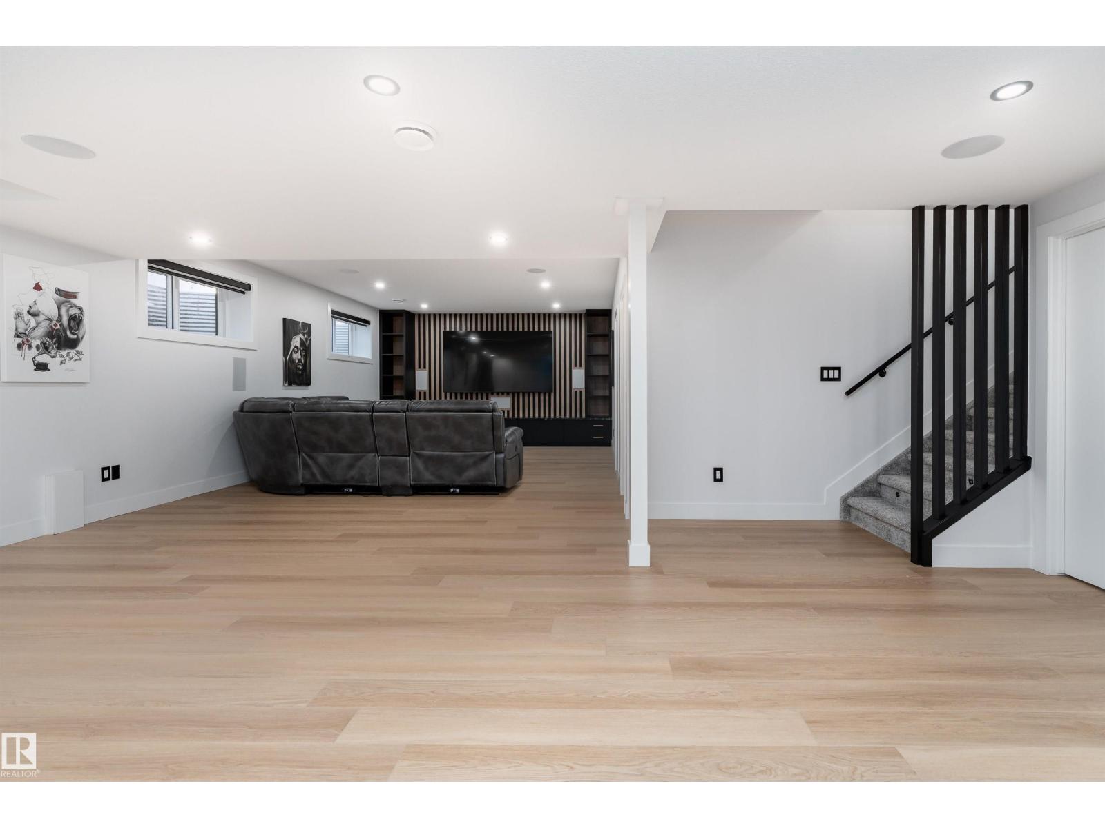 16511 8 ST NE, Edmonton