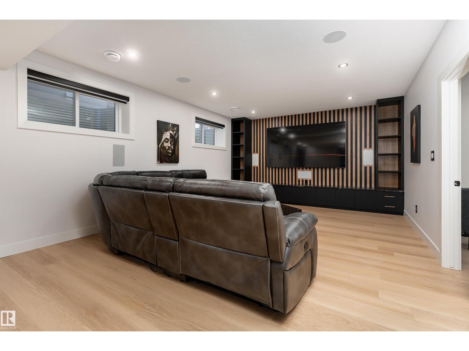 16511 8 ST NE, Edmonton