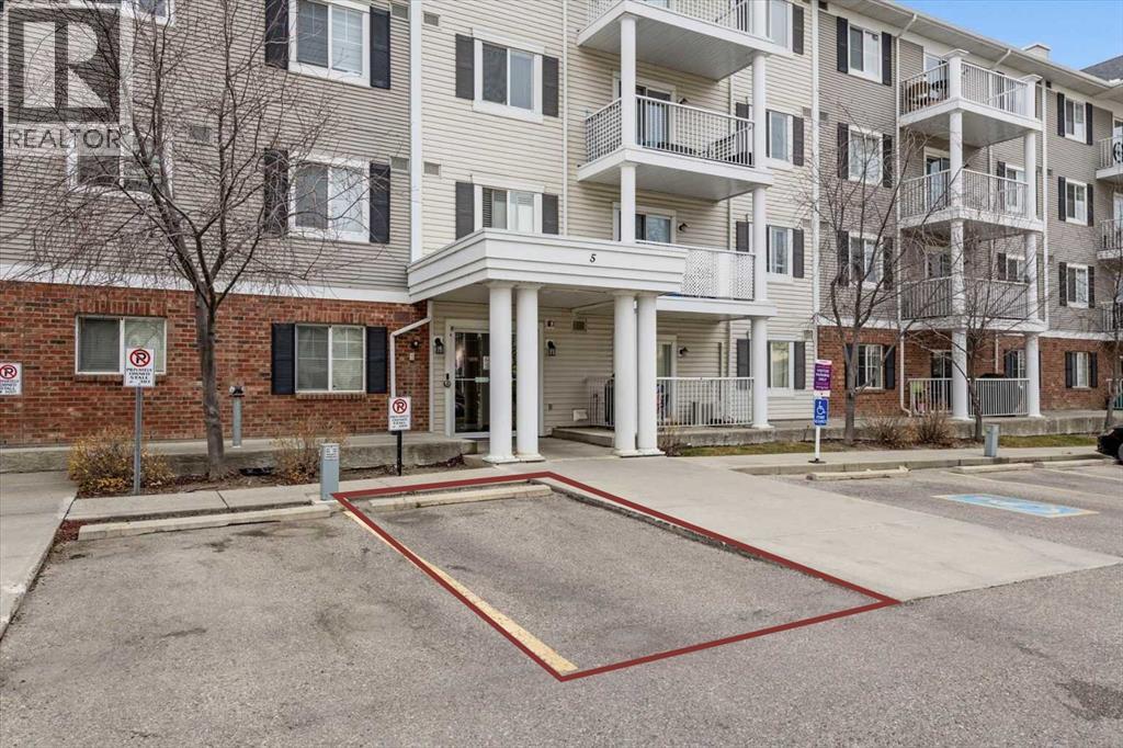 Single Family House for Sale in   Country Village Park NE Country Hills Village Calgary 