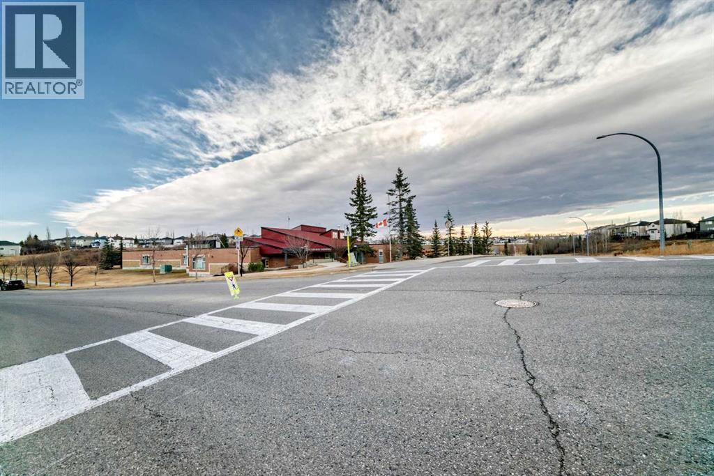 Single Family House for Sale in   Citadel Meadow Point NW Citadel Calgary 