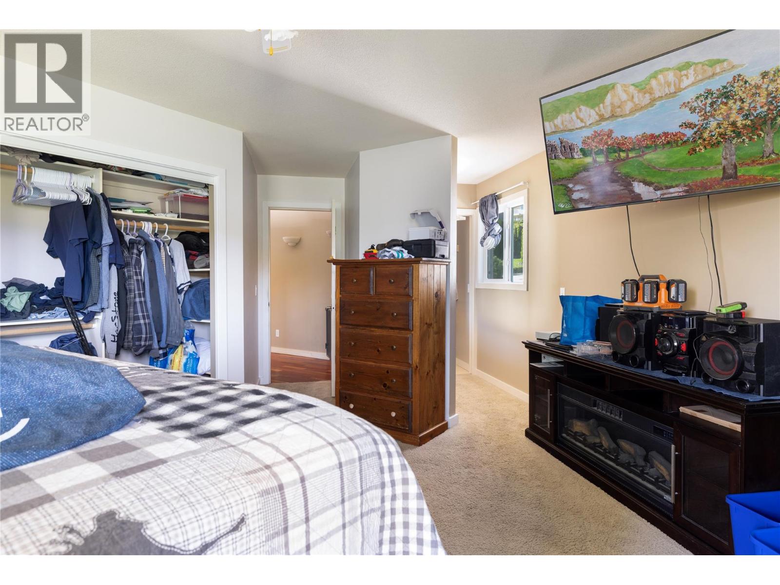  2391 Nahanni Court, Kelowna