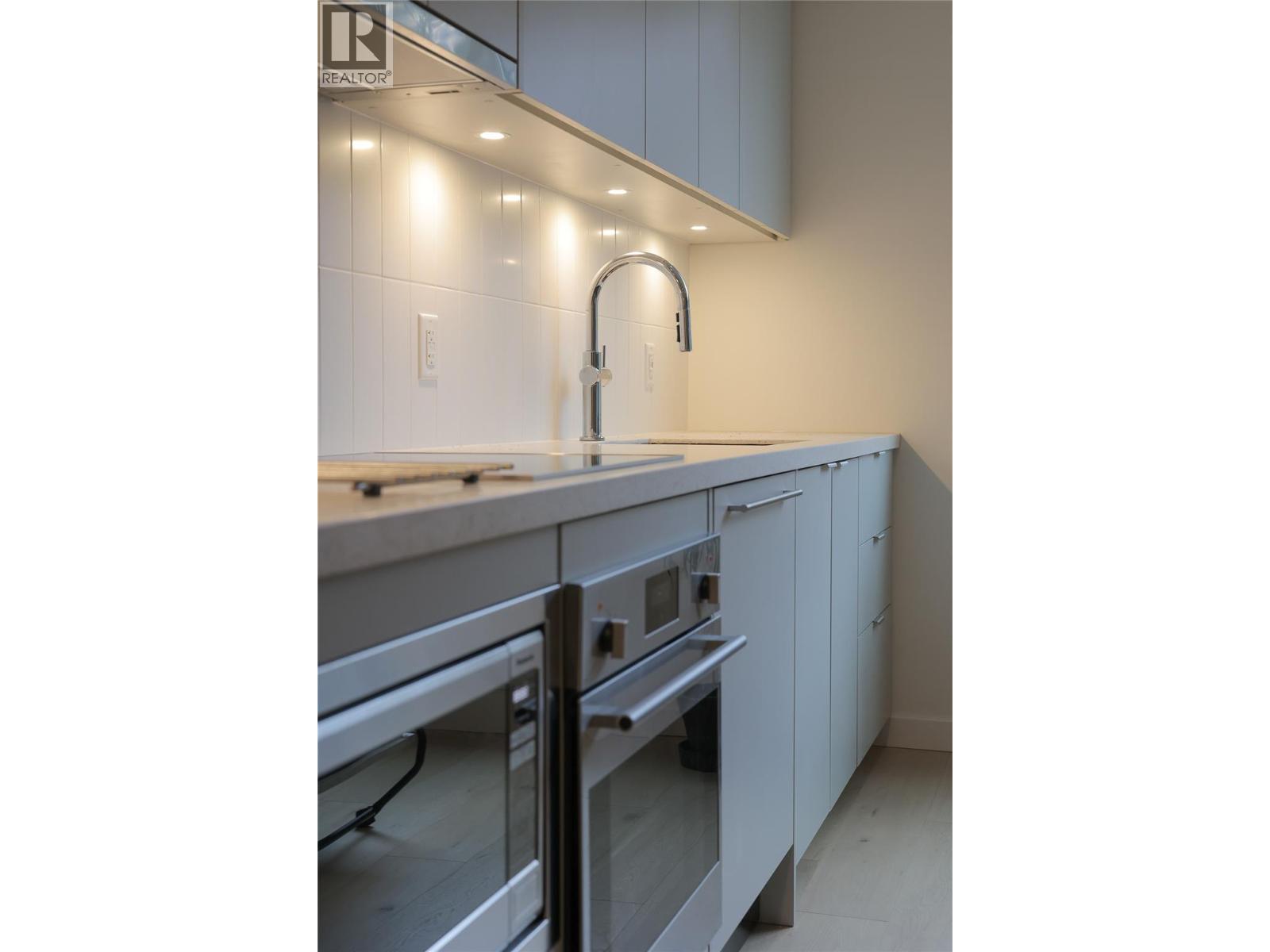 4280 Red Mountain Road Unit# 213, Rossland