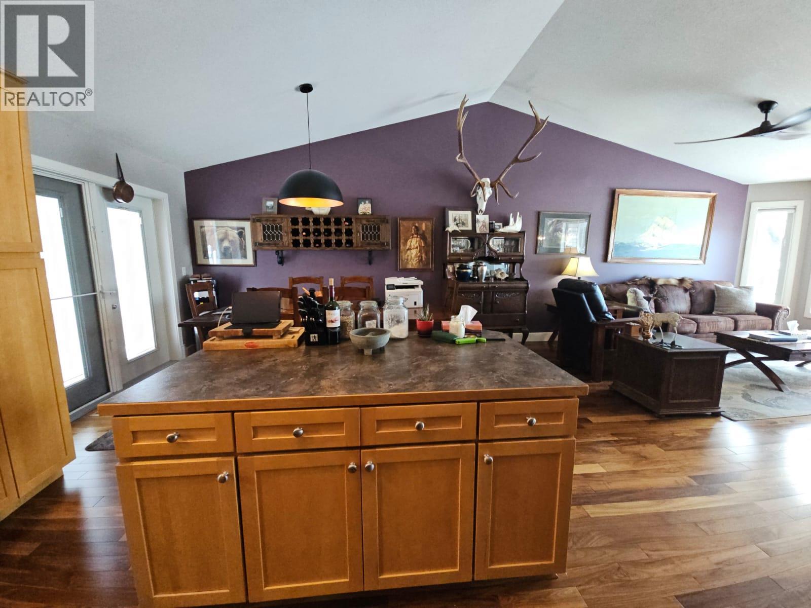 84 Wolverine Avenue, Tumbler Ridge