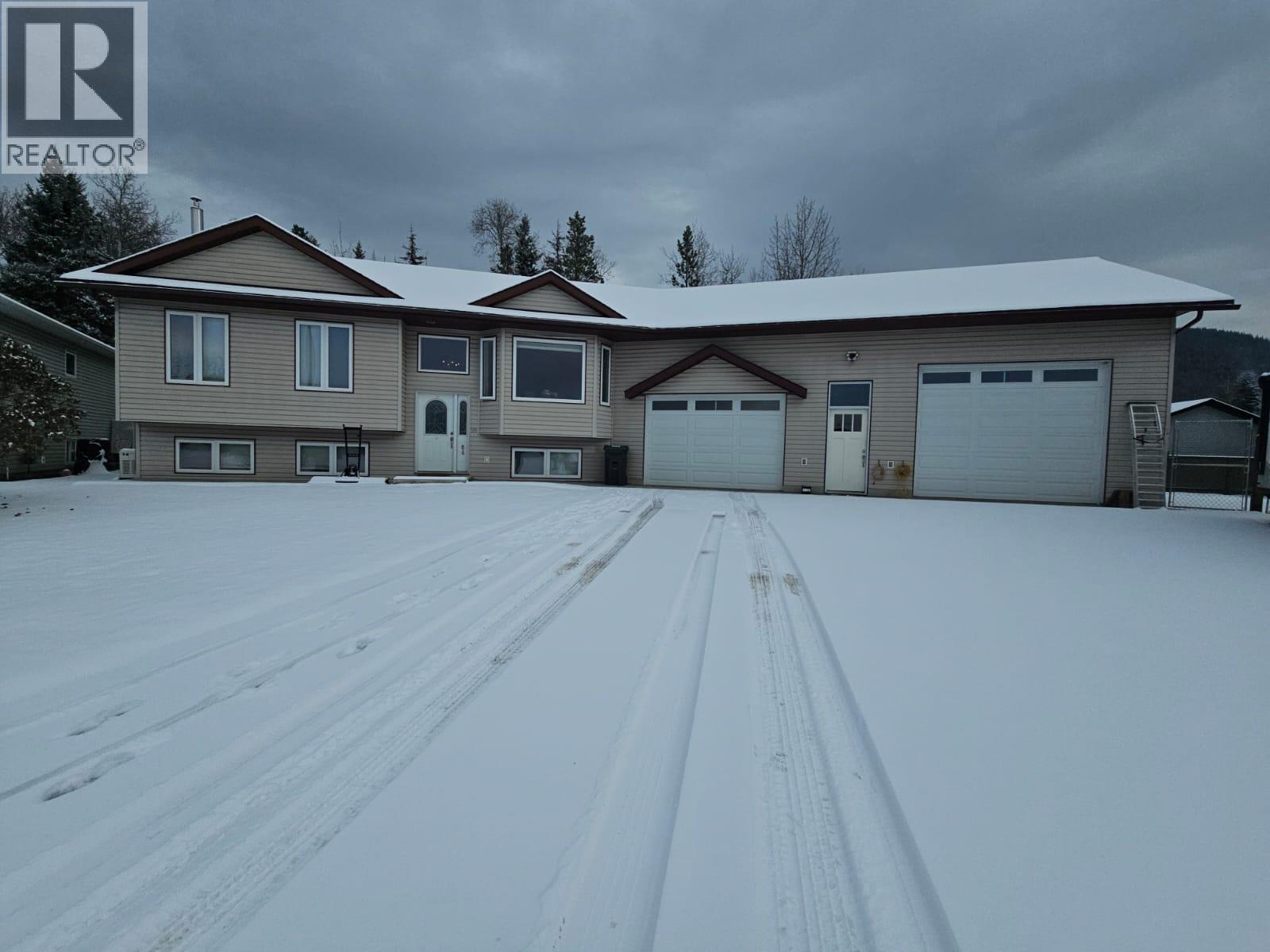 84 Wolverine Avenue, Tumbler Ridge