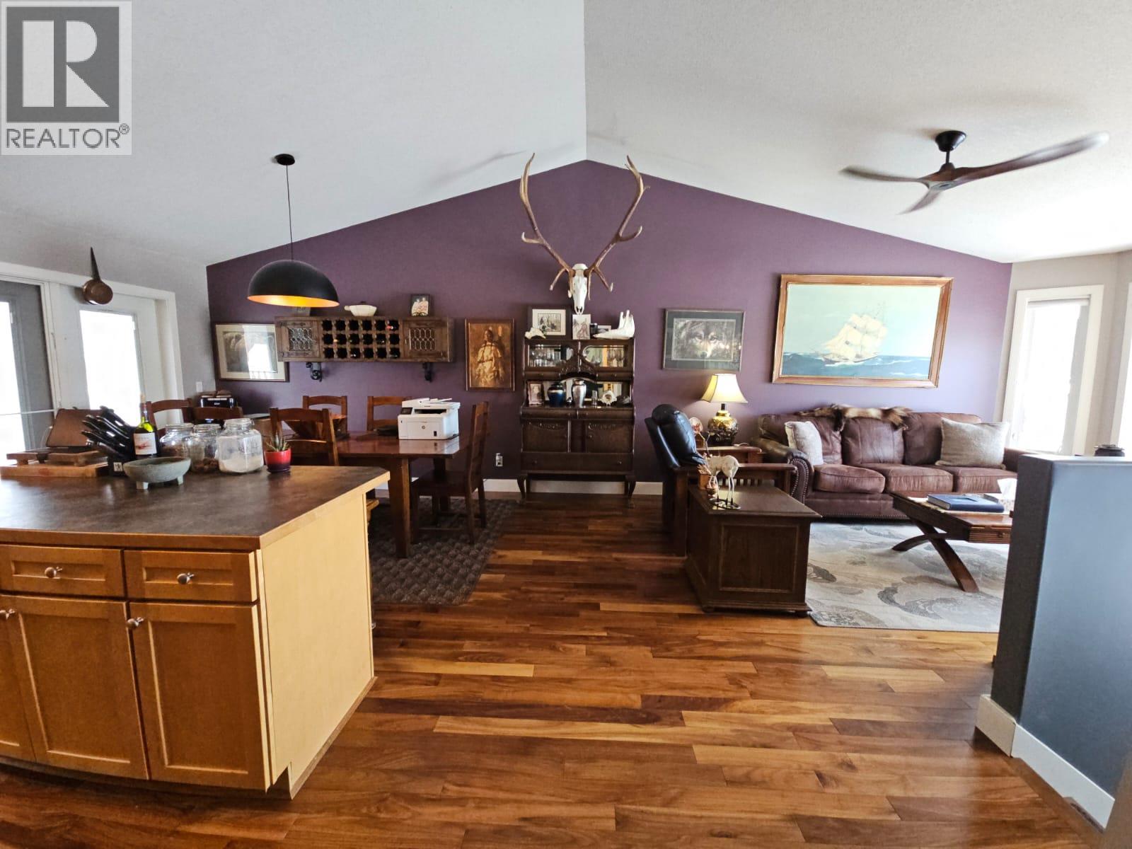 84 Wolverine Avenue, Tumbler Ridge