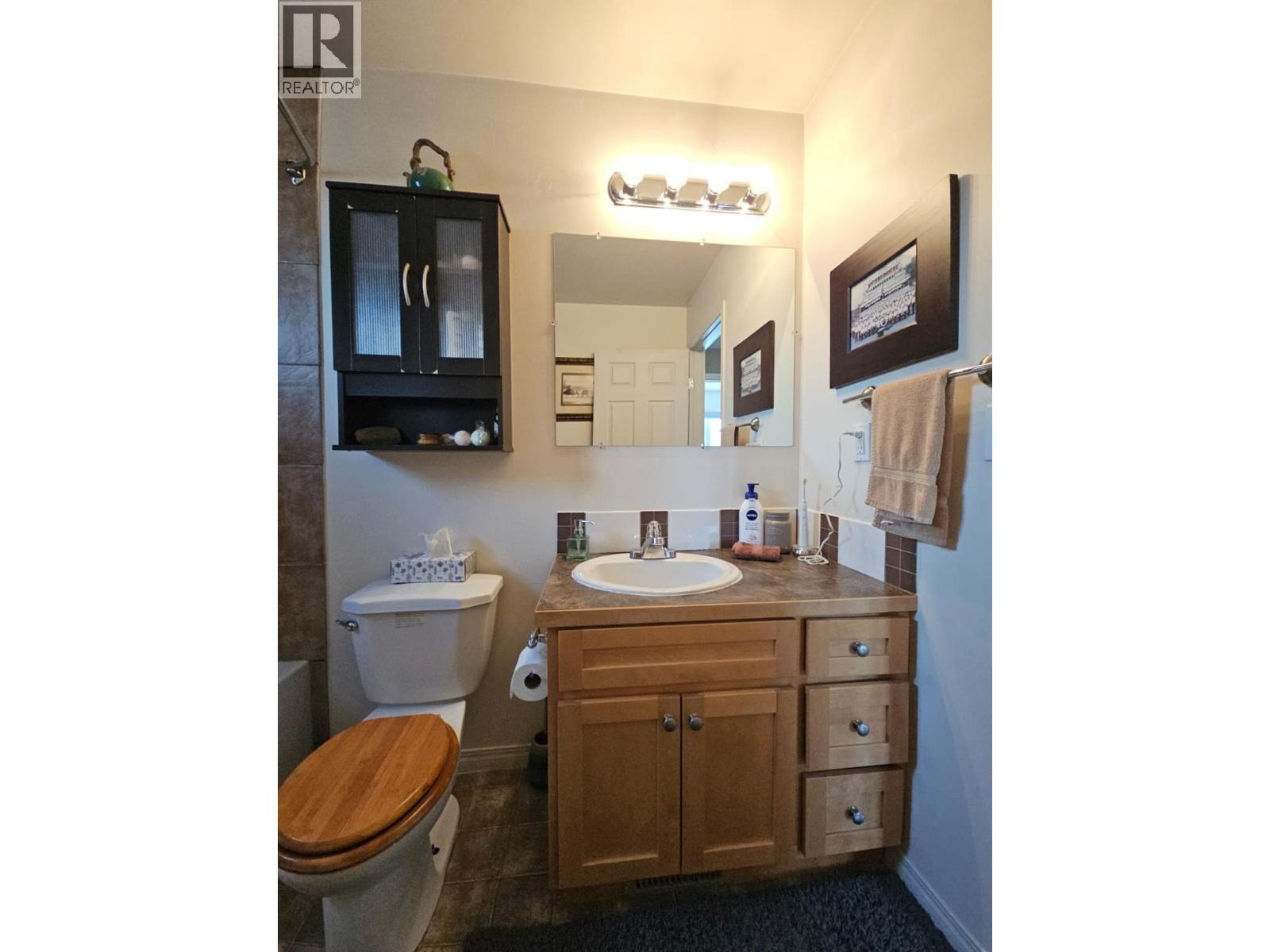 84 Wolverine Avenue, Tumbler Ridge